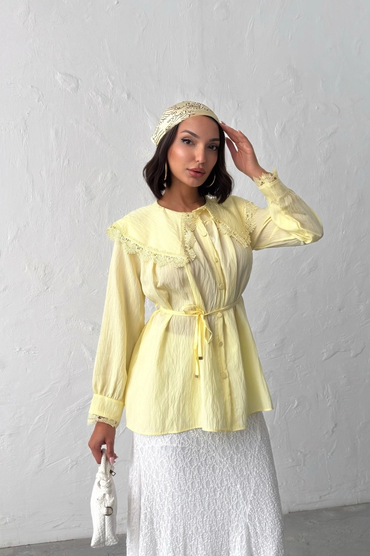 Kadın Yaz Sarısı Vintage Bebe Yaka Dantelli Kuşaklı Yazlık Uzun Kol Gömlek Tunik