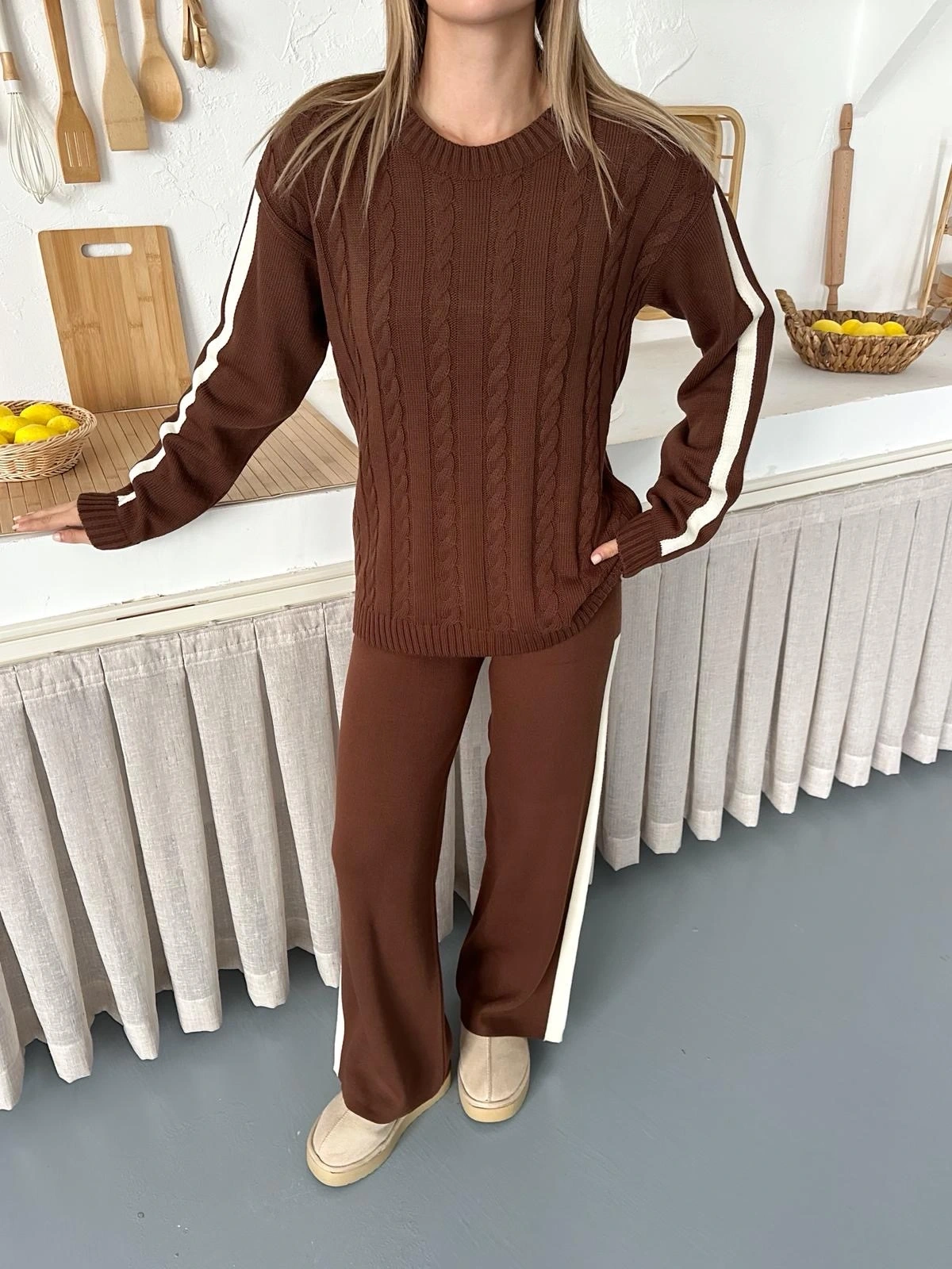Kadın Acı Kahverengi Şerit Detaylı Kazak Pantolon Alt Üst İkili Triko Takım