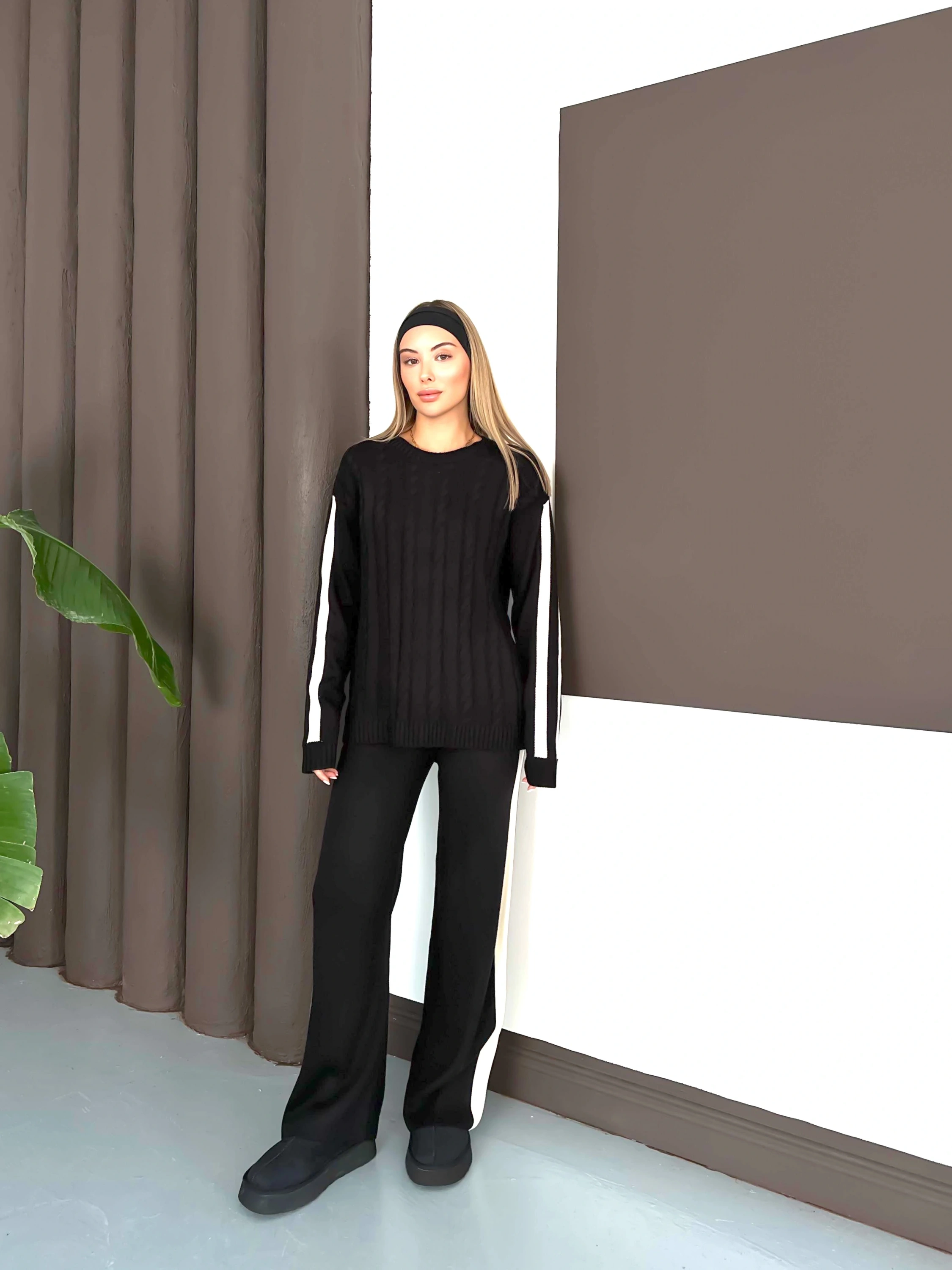 Kadın Siyah Şerit Detaylı Kazak Pantolon Alt Üst İkili Triko Takım