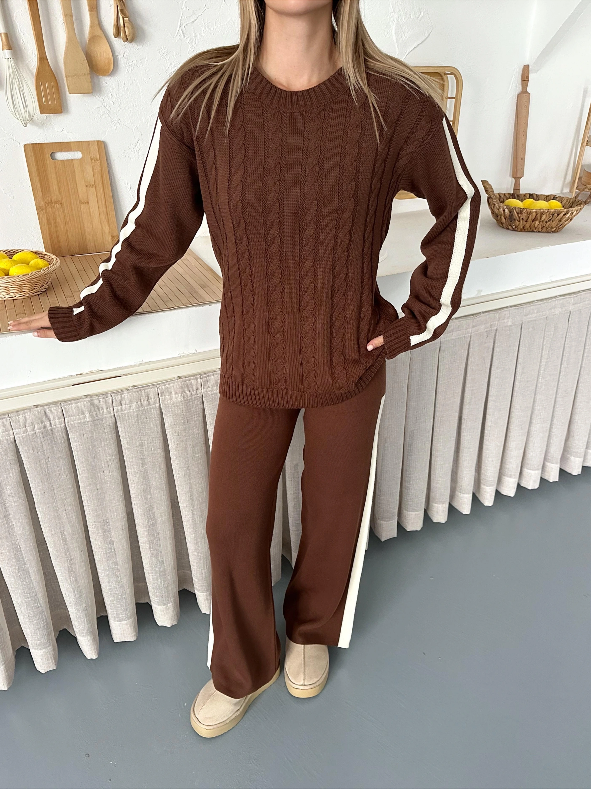 Kadın Acı Kahverengi Şerit Detaylı Kazak Pantolon Alt Üst İkili Triko Takım