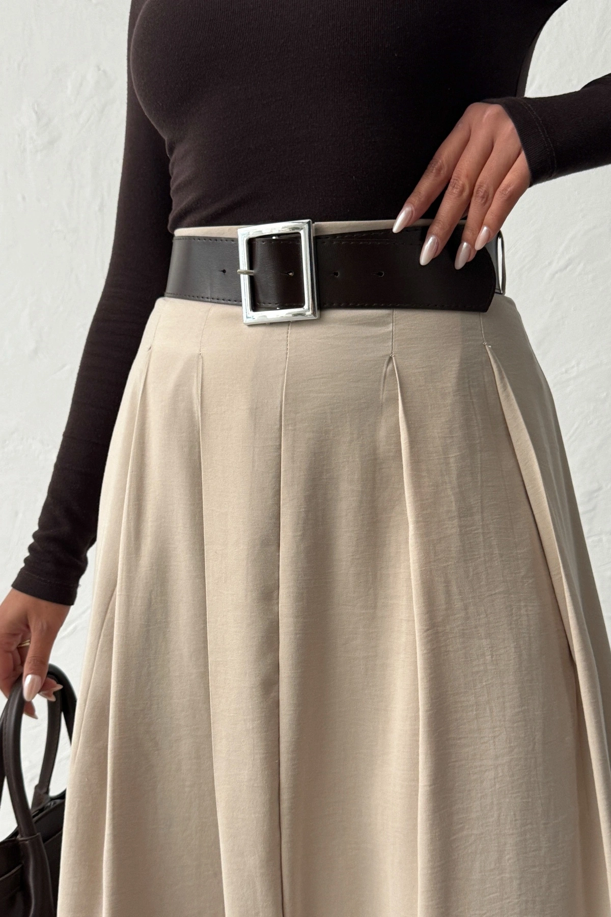 Kadın Bej Kemerli Tensel Kumaş Önden Yırtmaç Detaylı Premium Kalite Etek