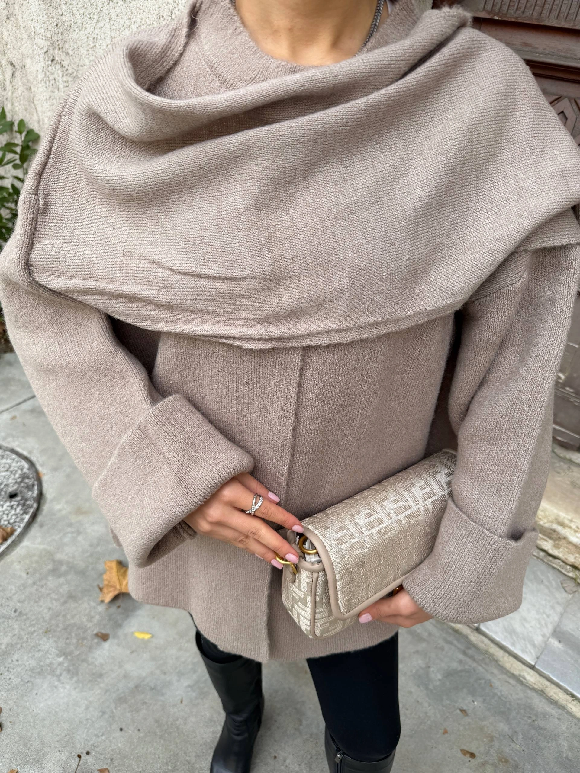 Kadın Bej Şal Detaylı Mevsimlik Kışlık Premium Triko Ceket