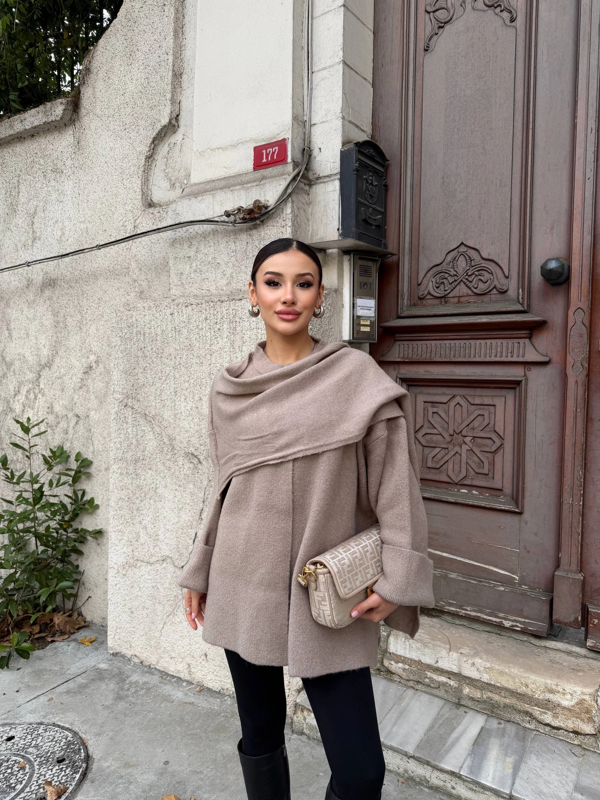 Kadın Bej Şal Detaylı Mevsimlik Kışlık Premium Triko Ceket