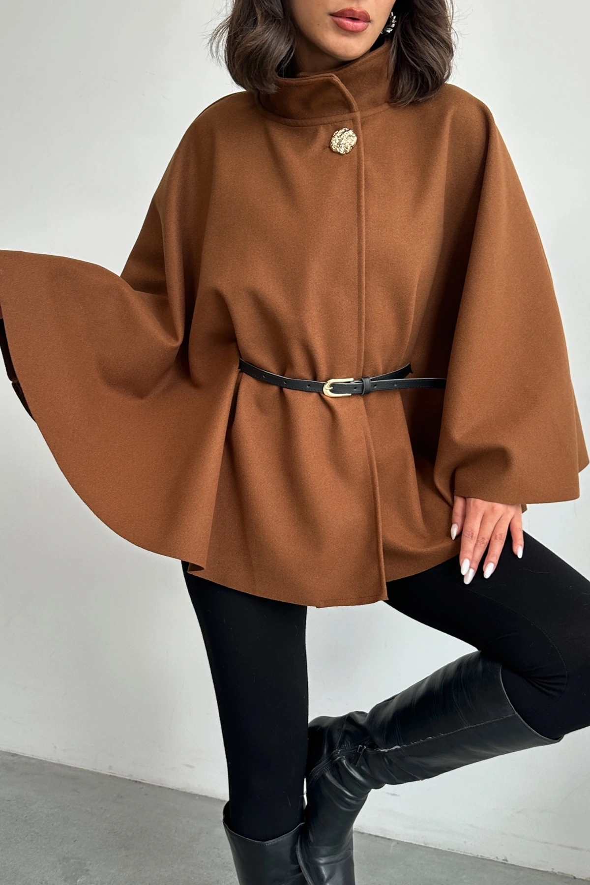 Kadın Taba Gold Düğme ve Kemer Detaylı Kaşe Panço Ceket