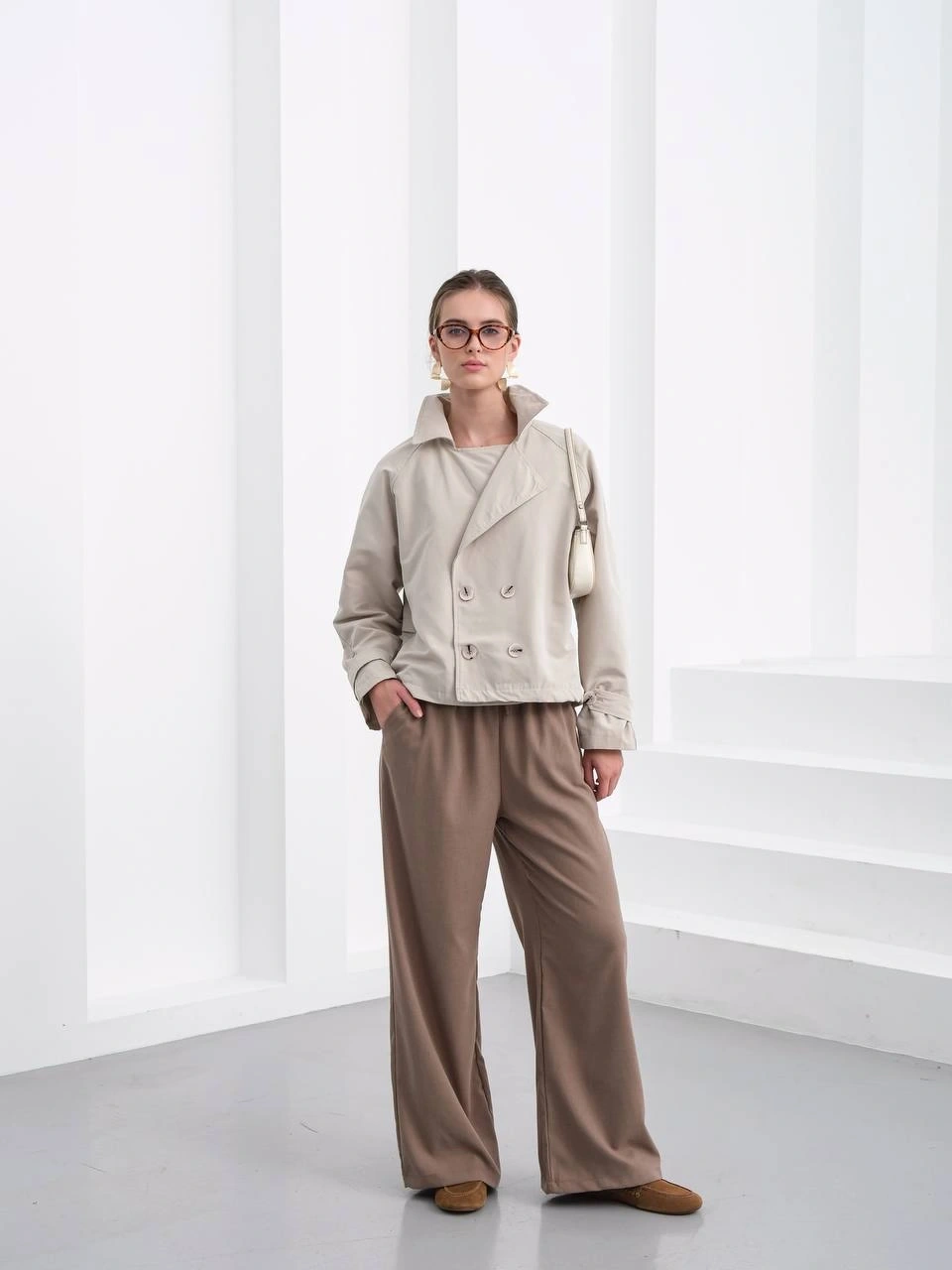 Kadın Çift Düğme detaylı Kruvaze Yaka Astarlı Kısa Premium Kalite Trençkot Ceket