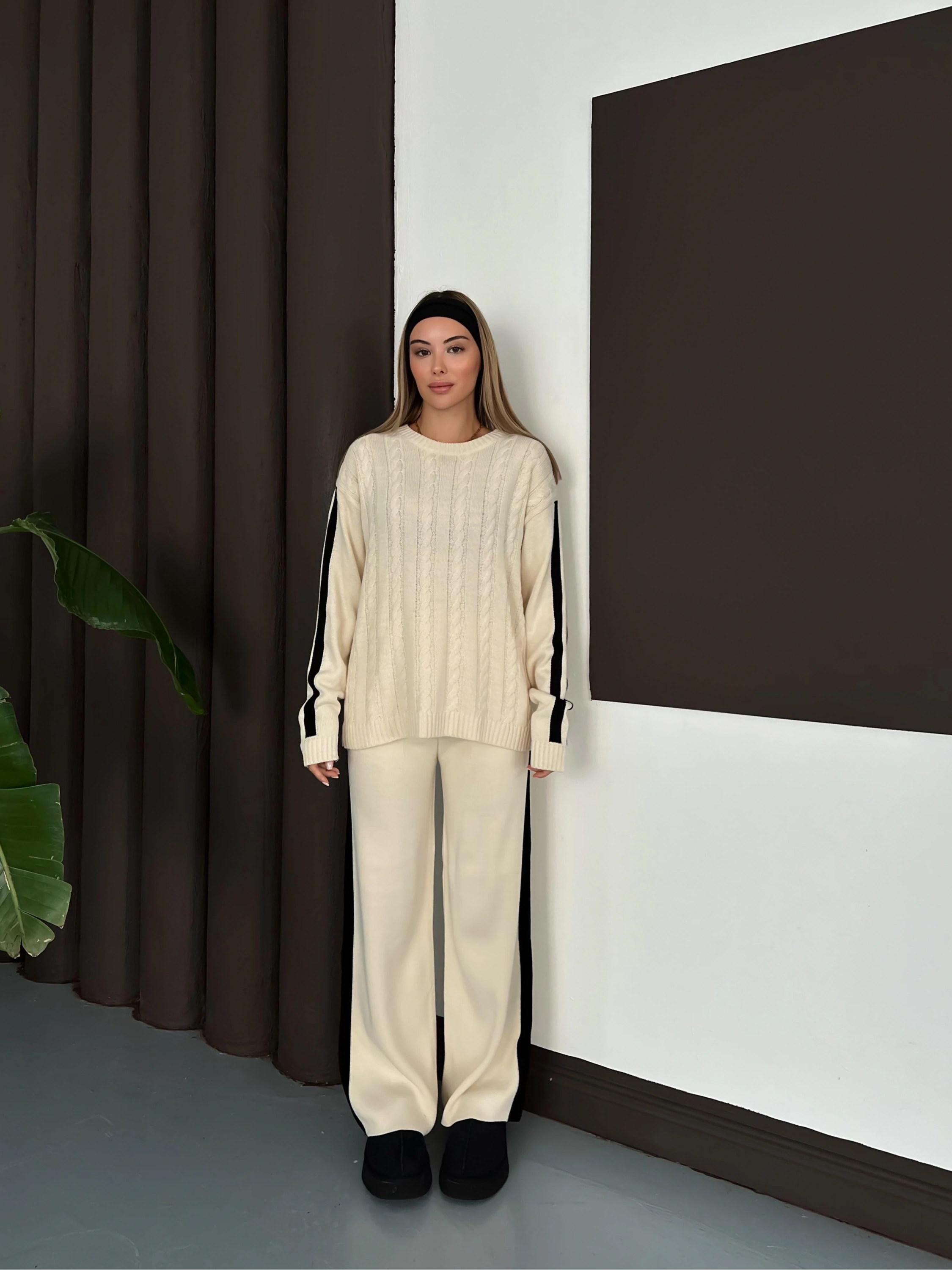 Kadın Ekru Şerit Detaylı Kazak Pantolon Alt Üst İkili Triko Takım