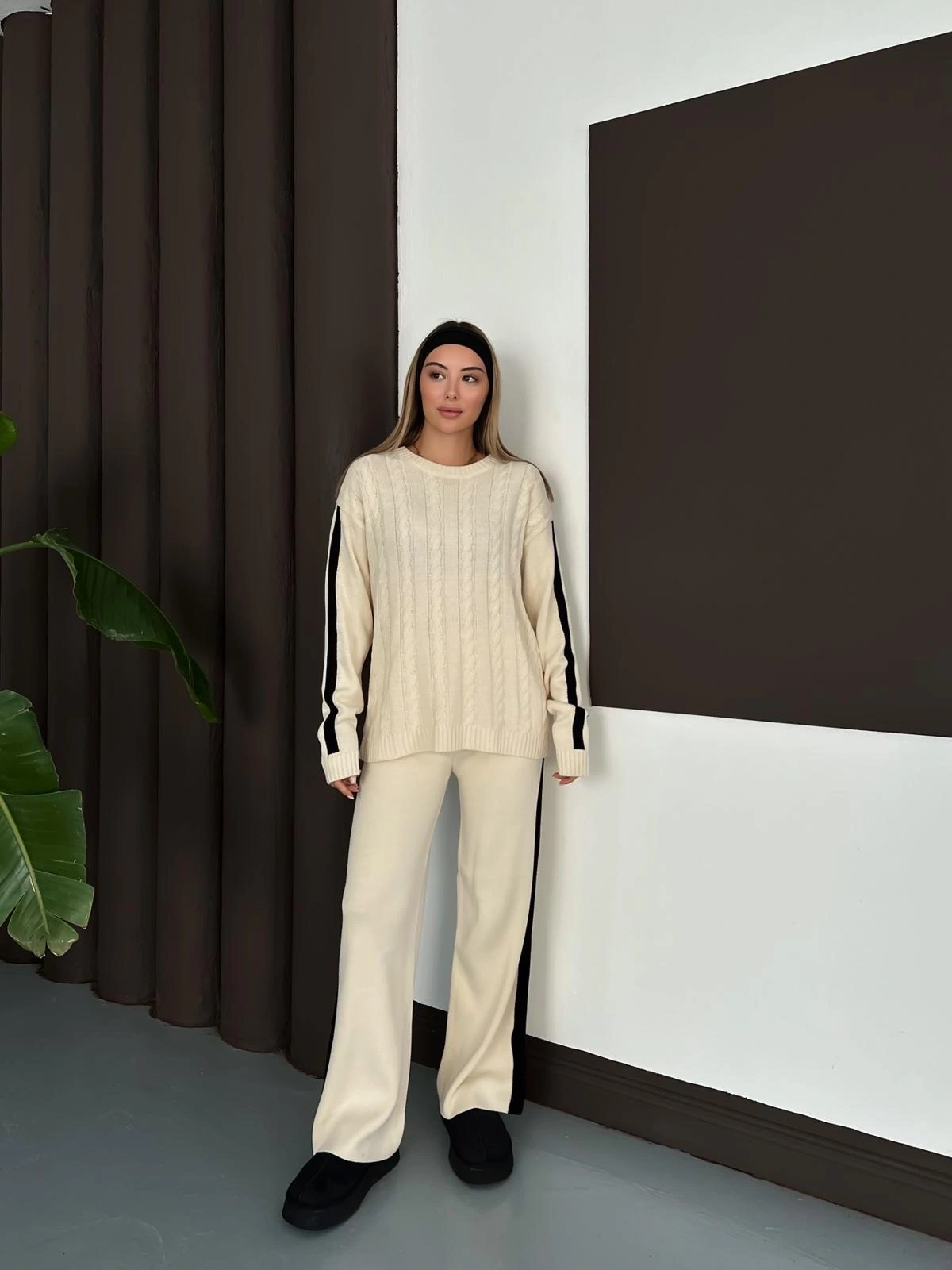 Kadın Ekru Şerit Detaylı Kazak Pantolon Alt Üst İkili Triko Takım