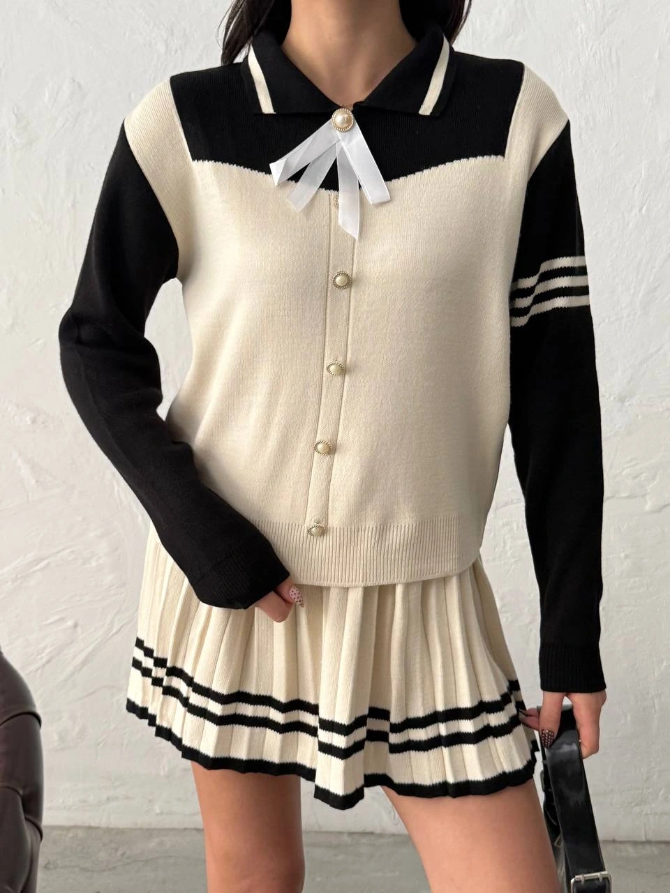 Kadın Ekru Şık Gül Fiyonk Detaylı Bluz Etek İkili Triko Takım