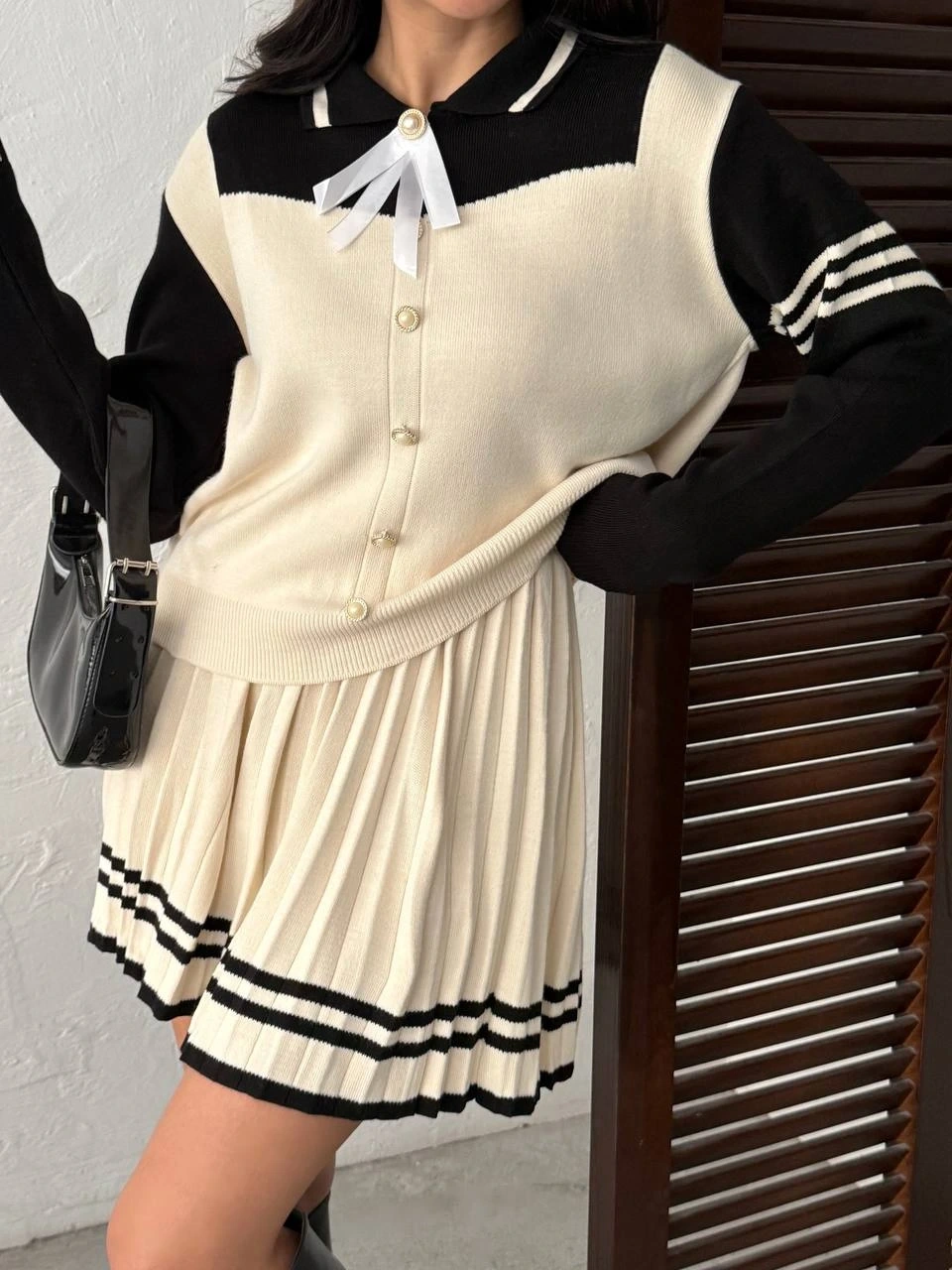 Kadın Ekru Şık Gül Fiyonk Detaylı Bluz Etek İkili Triko Takım