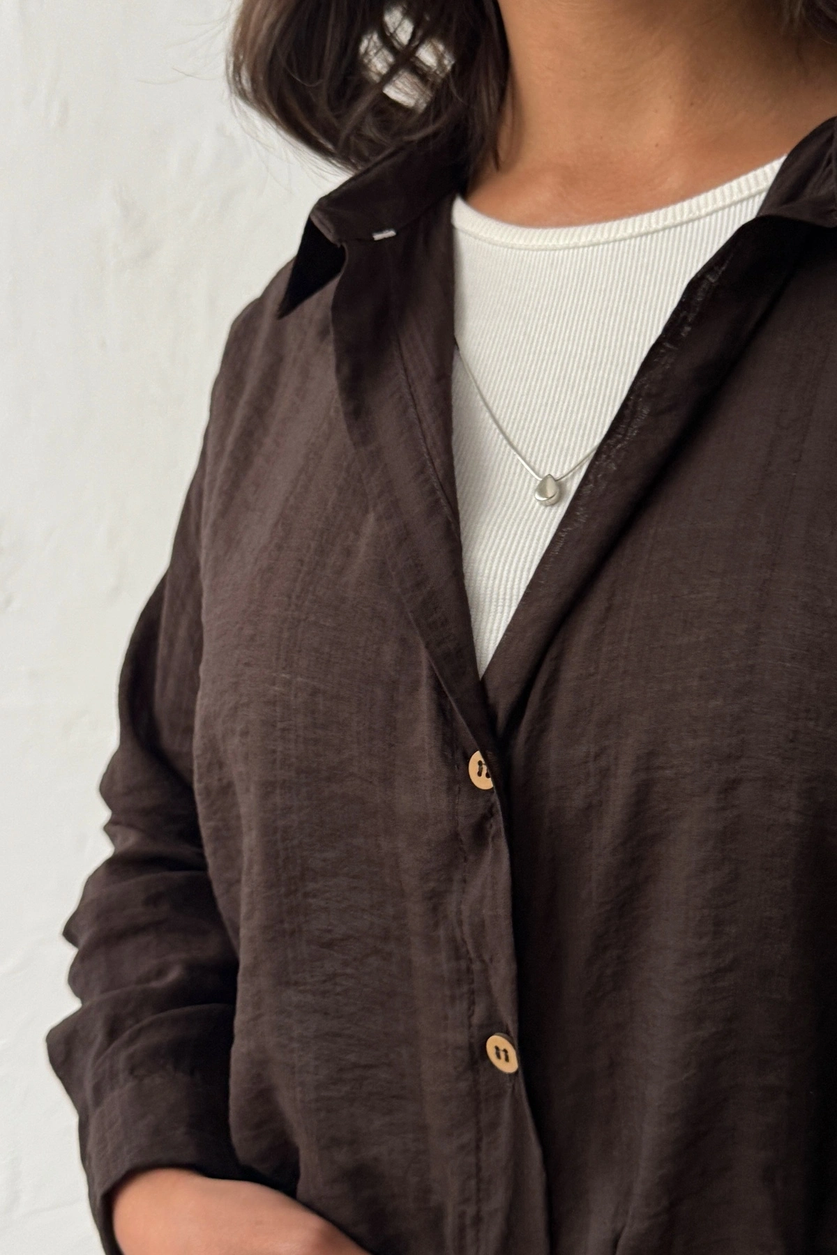 Kadın Kahverengi 3’lü Yapışık Set Body ve Kolyeli Gömlek