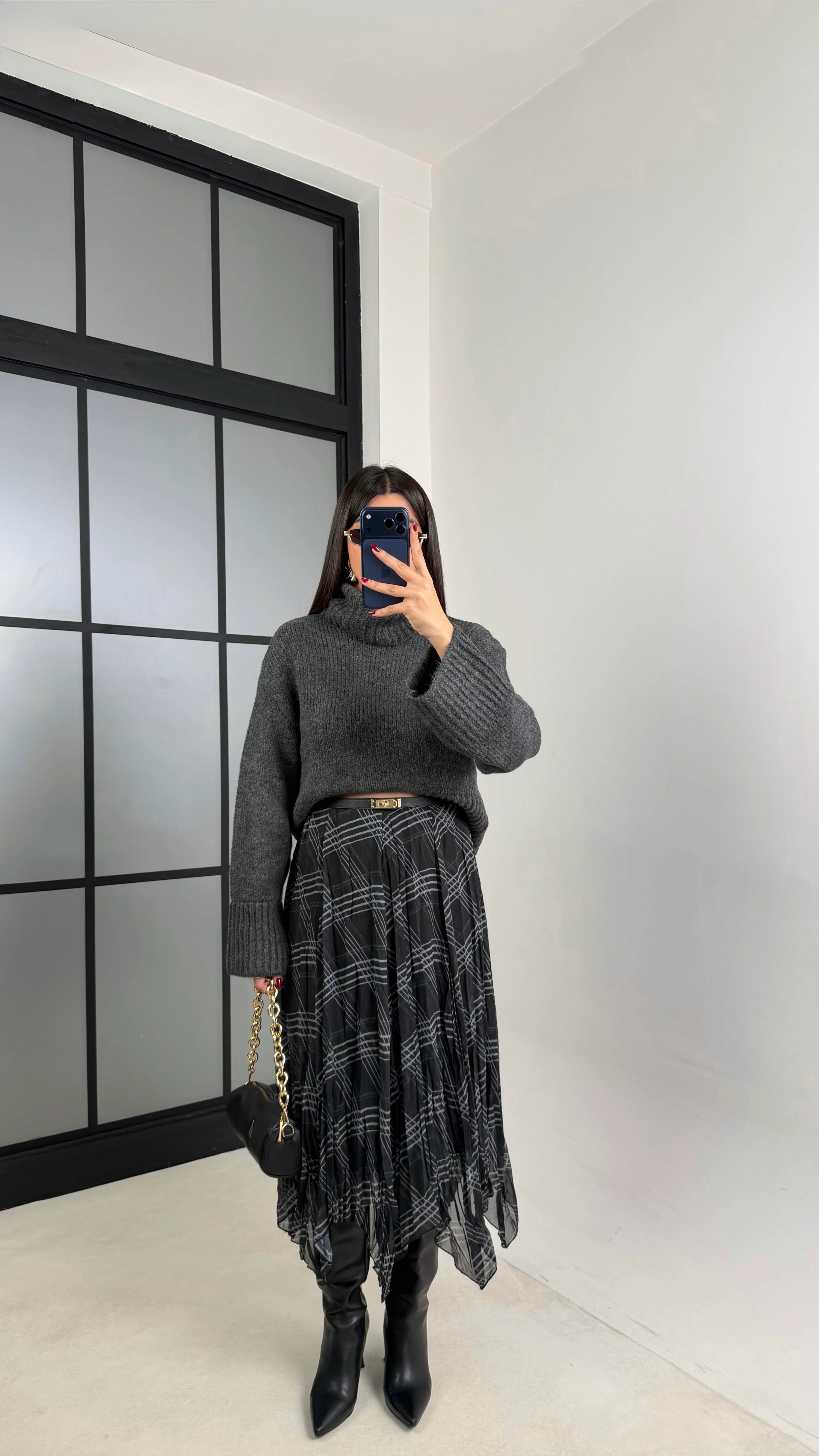 Kadın Siyah Astarlı Asimetrik Kesim Şifon Etek