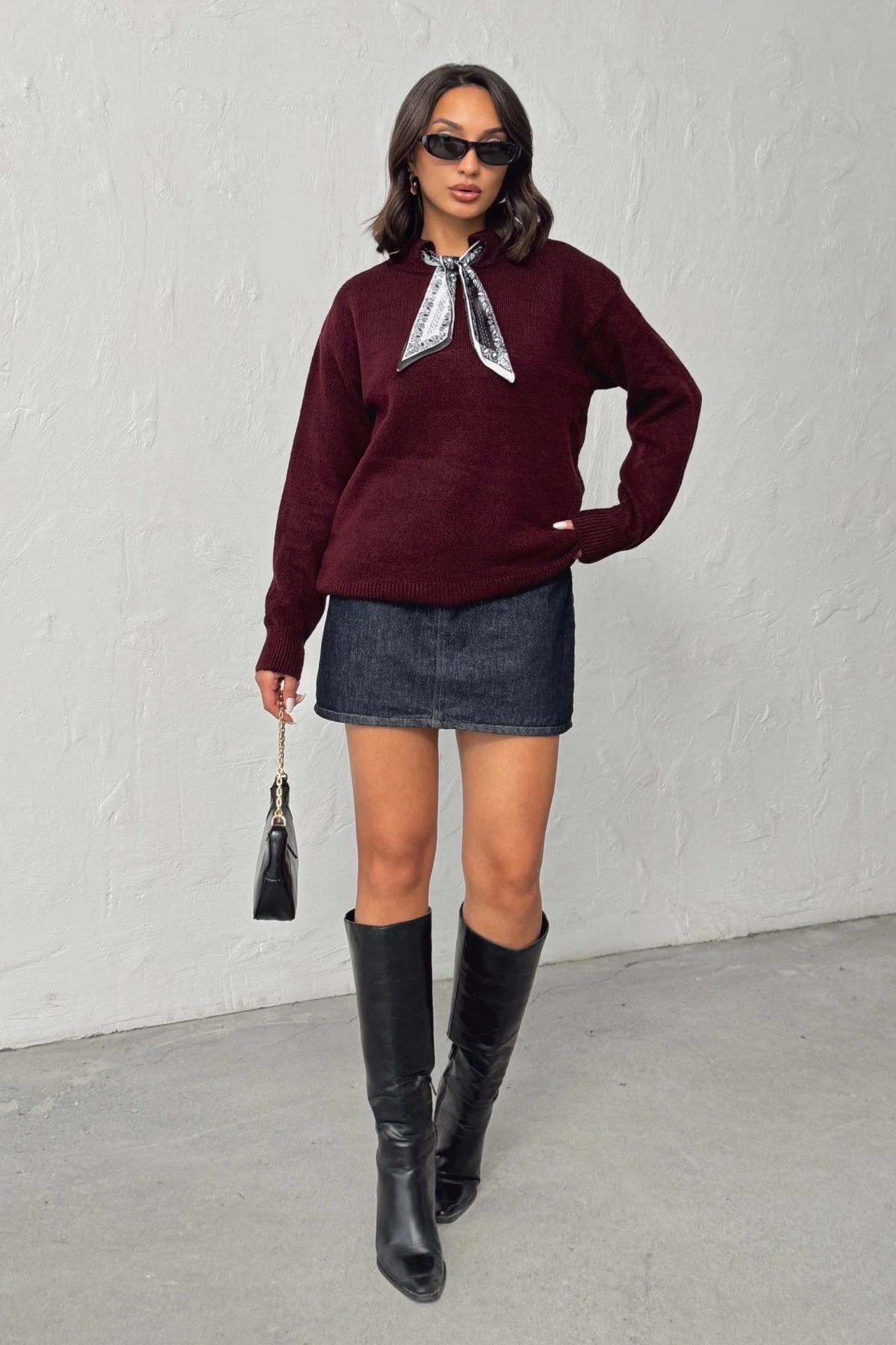 Kadın Kahverengi Fularlı Triko Kazak