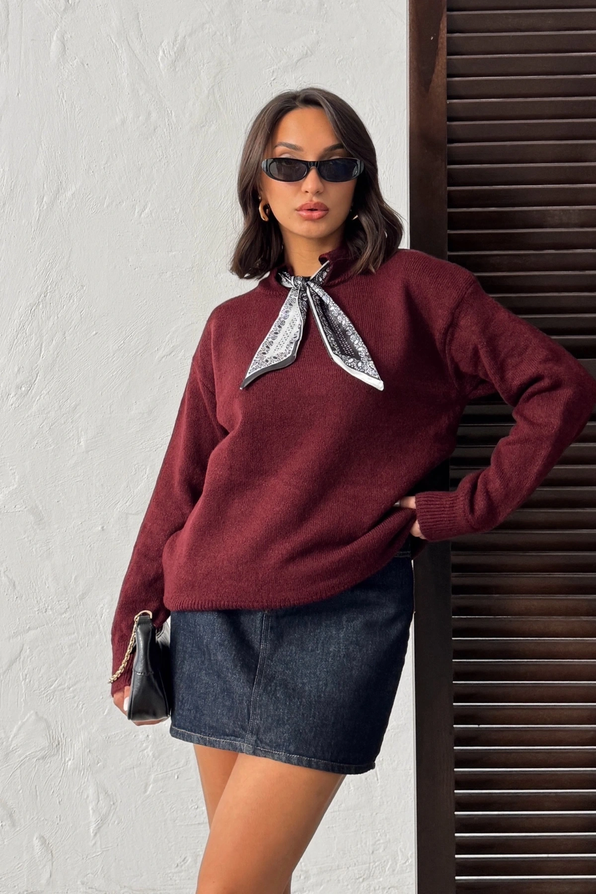 Kadın Kahverengi Fularlı Triko Kazak