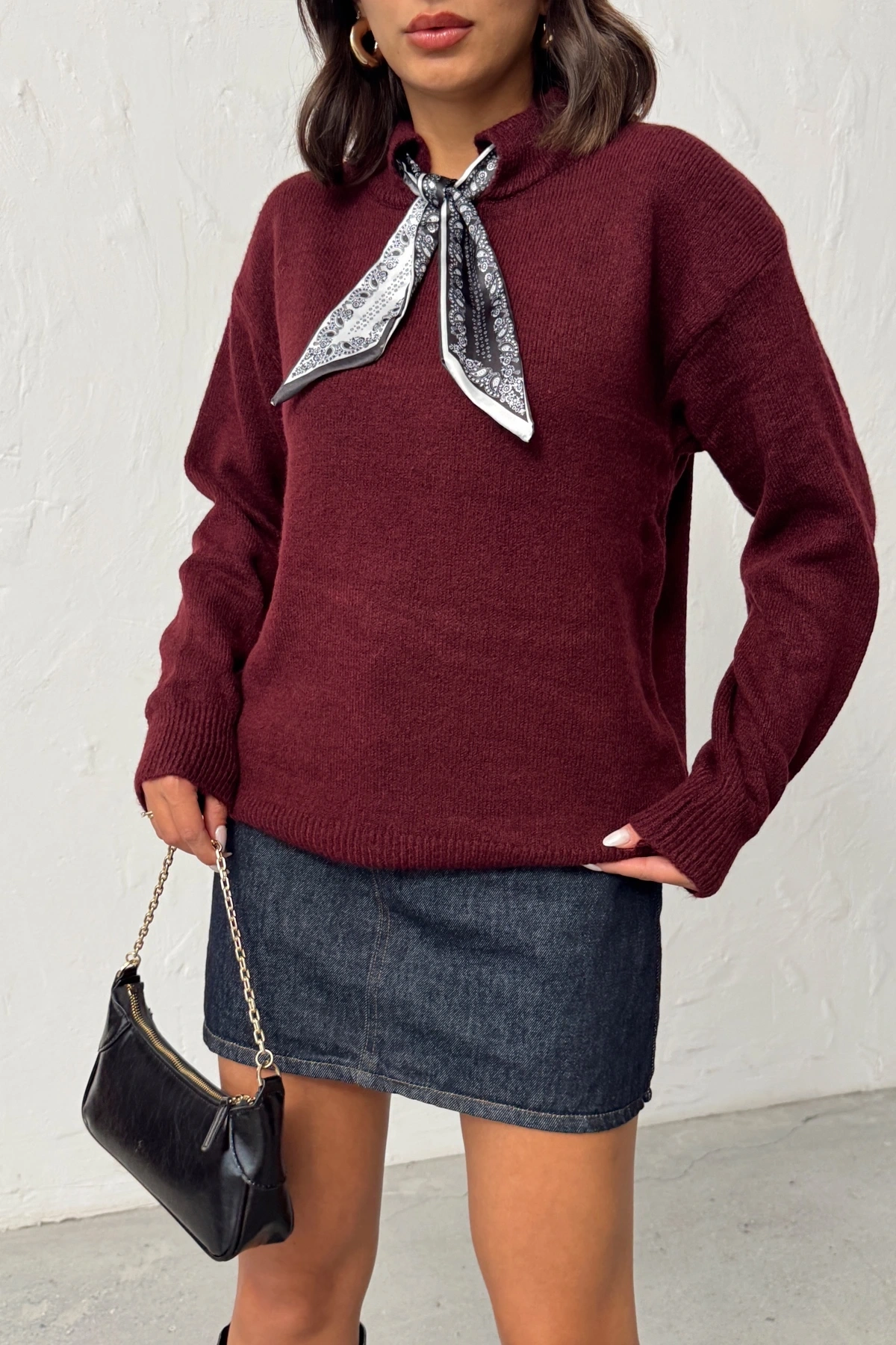 Kadın Kahverengi Fularlı Triko Kazak