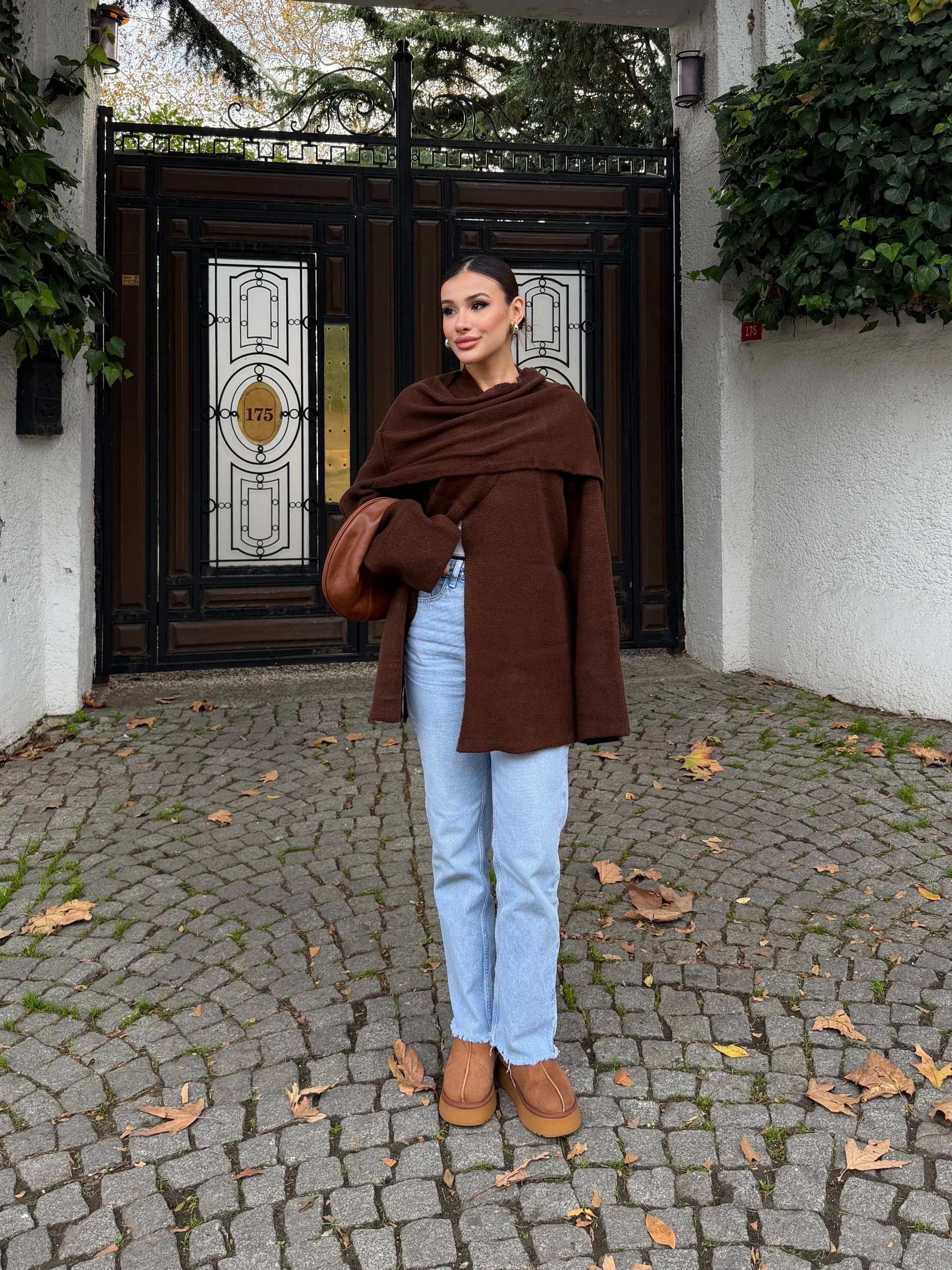 Kadın Kahverengi Şal Detaylı Mevsimlik Kışlık Premium Triko Ceket