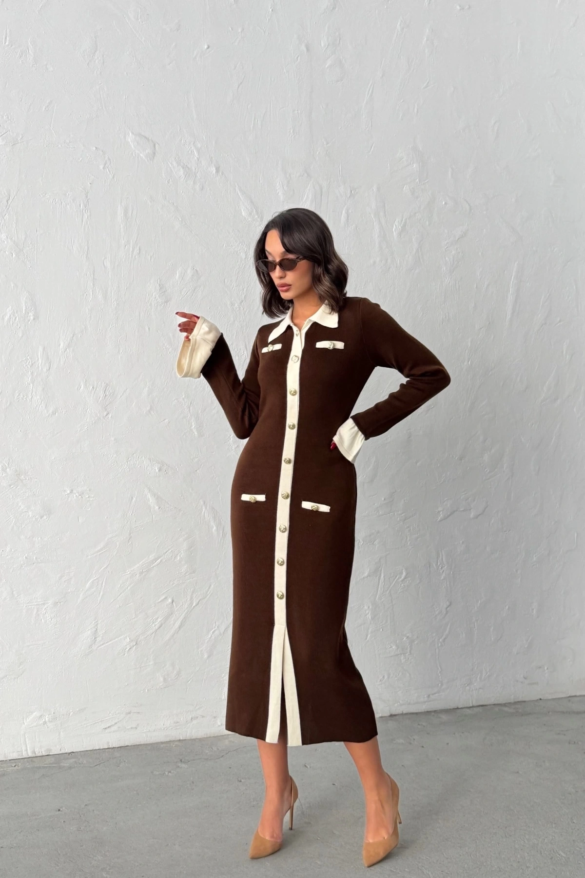 Kadın Kahverengi Şık Düğme Ve Kol Detaylı Triko Elbise