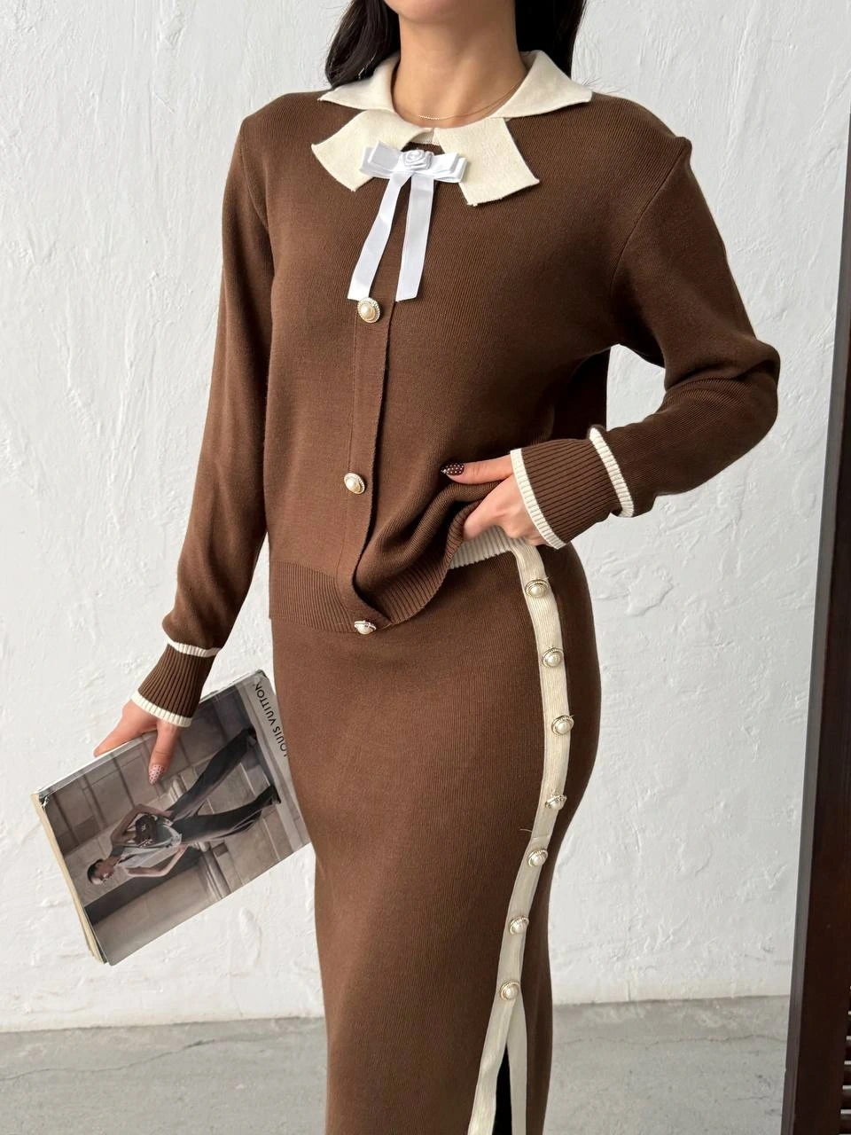 Kadın Kahverengi Şık Gül Fiyonk Detaylı Bluz Etek Alt Üst İkili Triko Takım