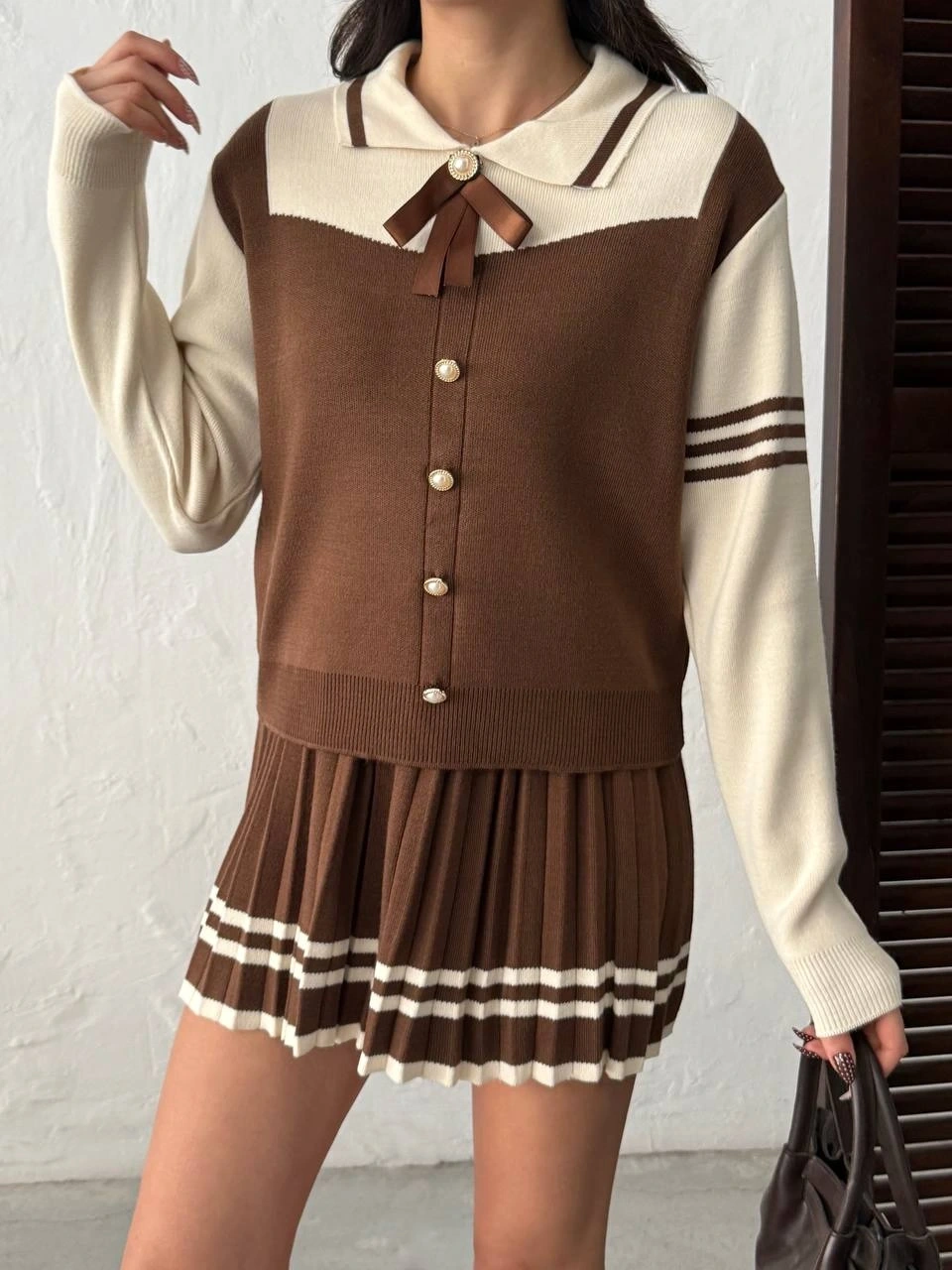 Kadın Kahverengi Şık Gül Fiyonk Detaylı Bluz Etek İkili Triko Takım