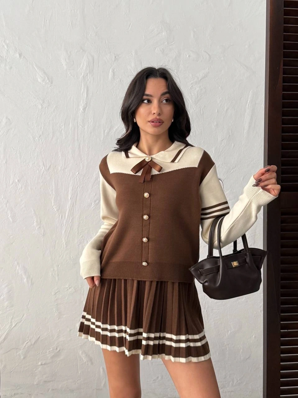 Kadın Kahverengi Şık Gül Fiyonk Detaylı Bluz Etek İkili Triko Takım