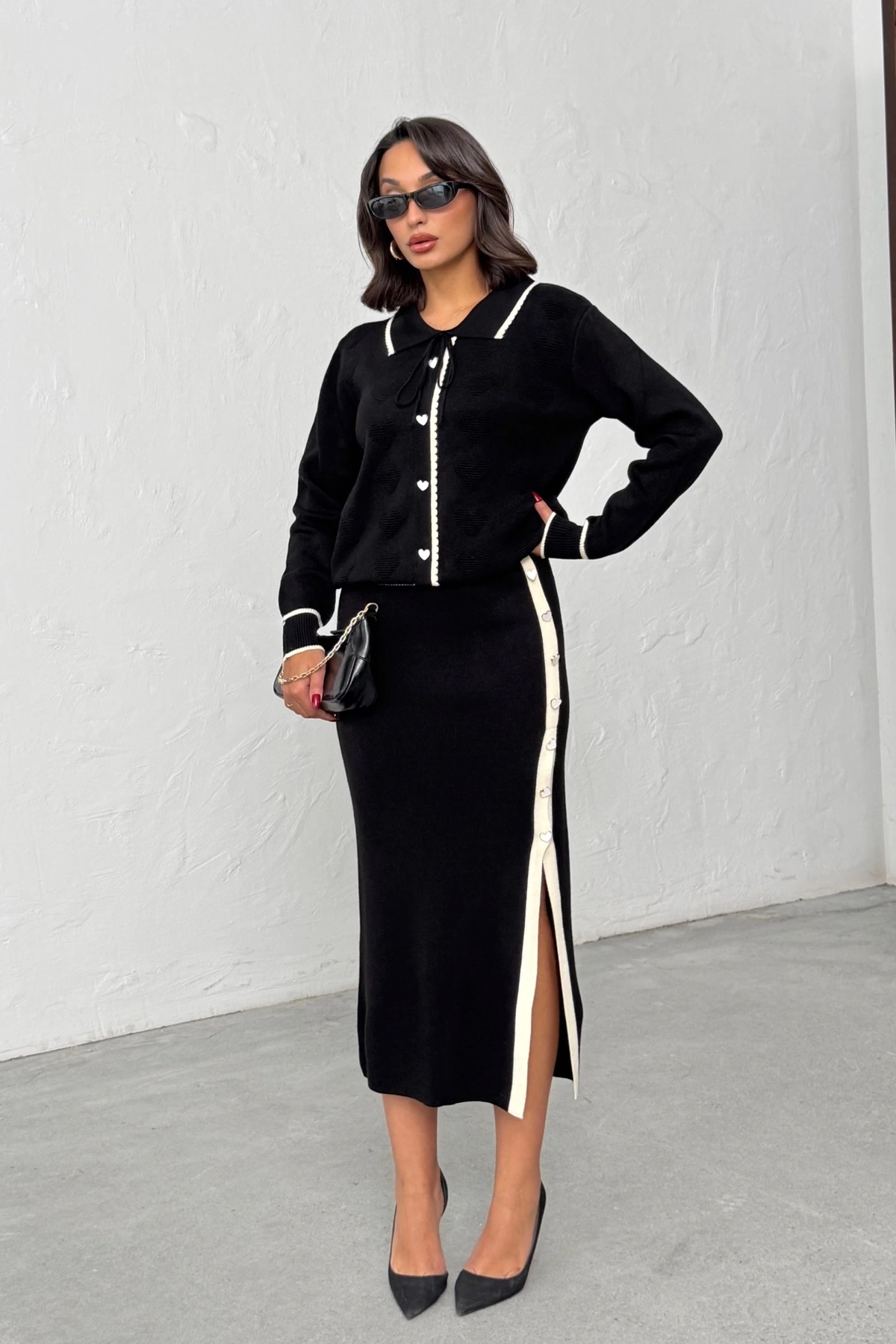 Kadın Kalp Düğme ve Kabartma Detaylı Etek Hırka Alt Üst İkili Zarif Triko Takım - Siyah