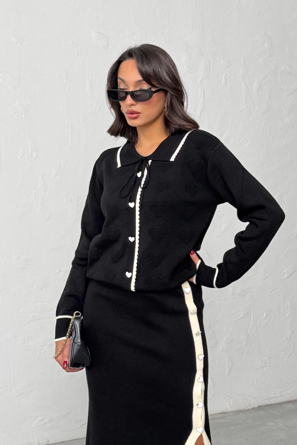 Kadın Kalp Düğme ve Kabartma Detaylı Etek Hırka Alt Üst İkili Zarif Triko Takım - Siyah