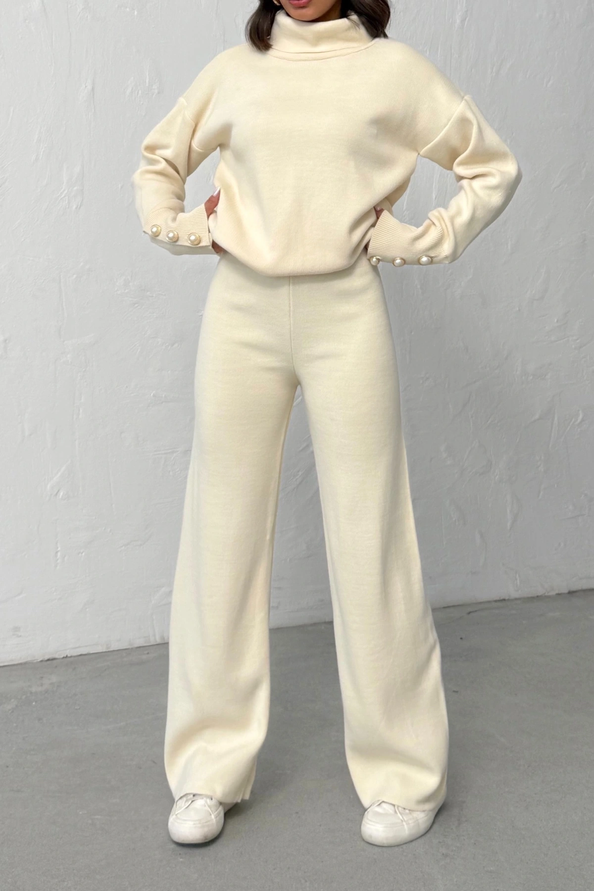 Kadın Krem Kol Düğme Detaylı Bluz Etek Alt Üst İkili Triko Takım