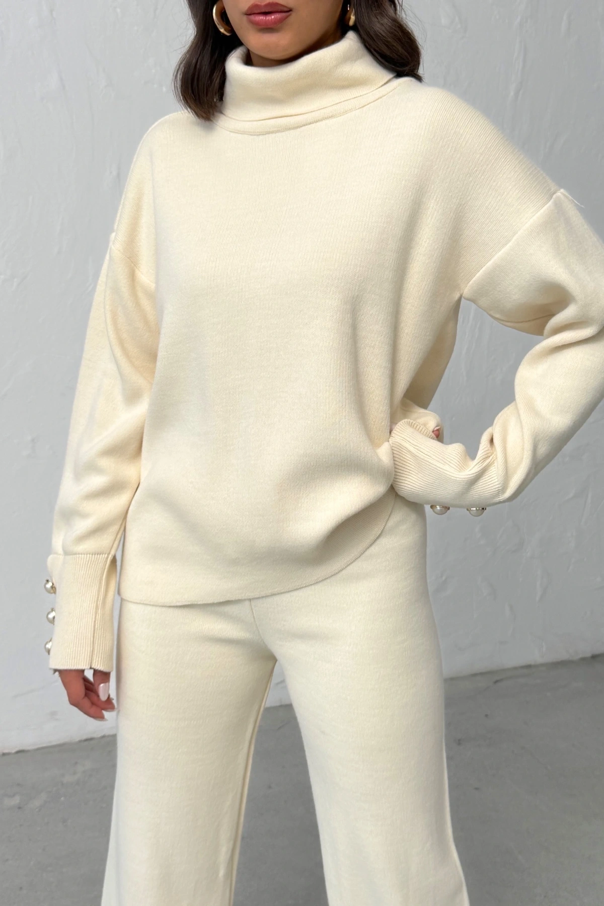 Kadın Krem Kol Düğme Detaylı Bluz Etek Alt Üst İkili Triko Takım