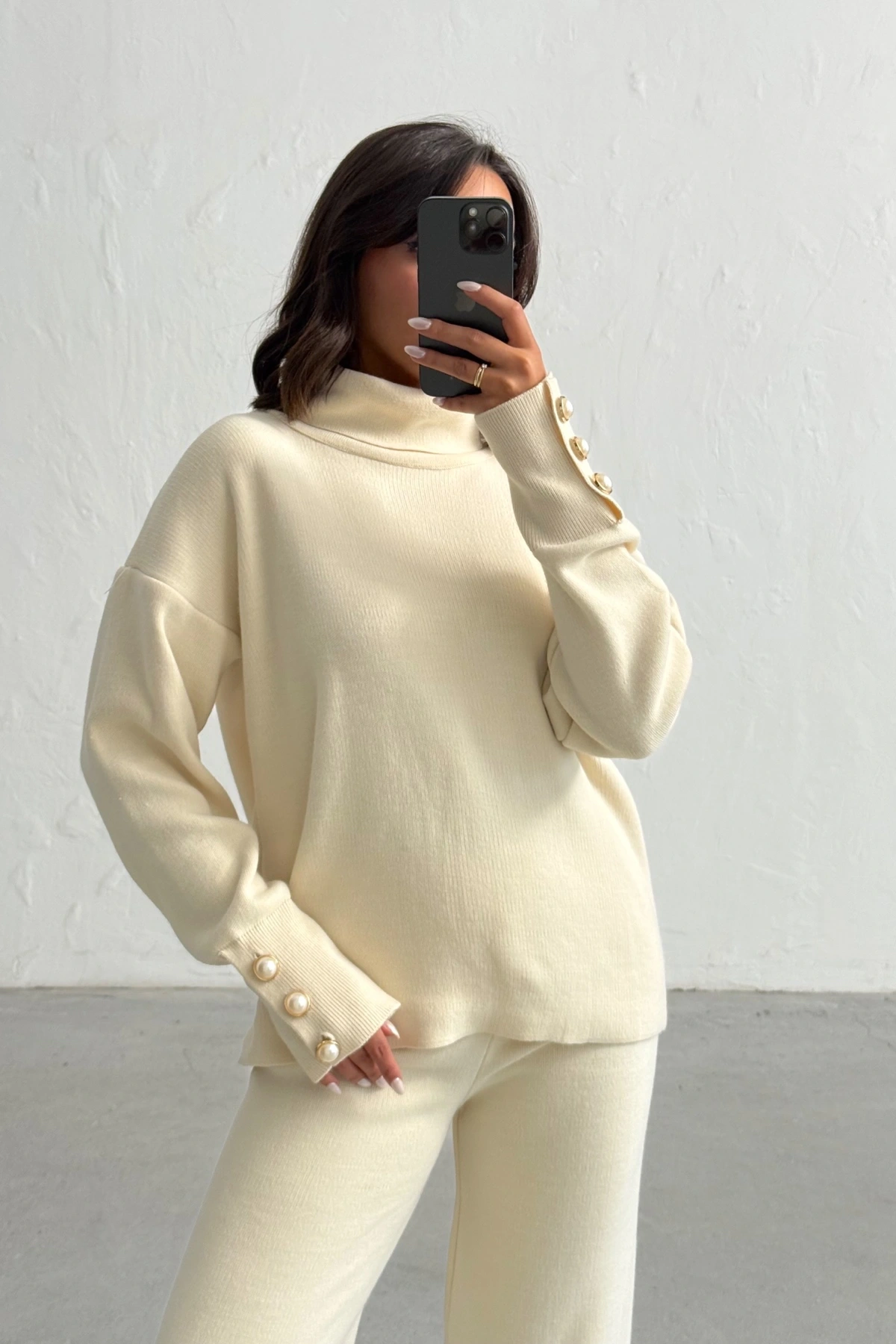 Kadın Krem Kol Düğme Detaylı Bluz Etek Alt Üst İkili Triko Takım