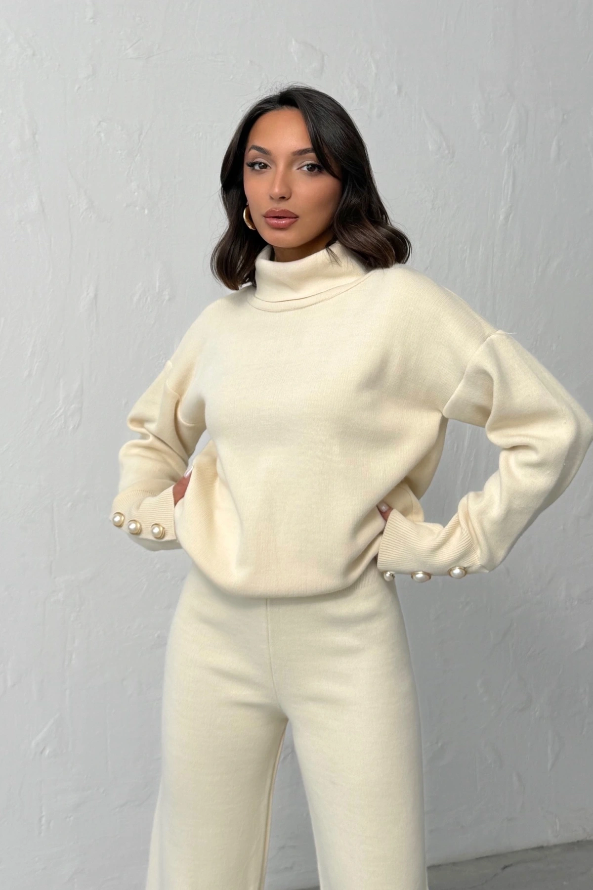 Kadın Krem Kol Düğme Detaylı Bluz Etek Alt Üst İkili Triko Takım