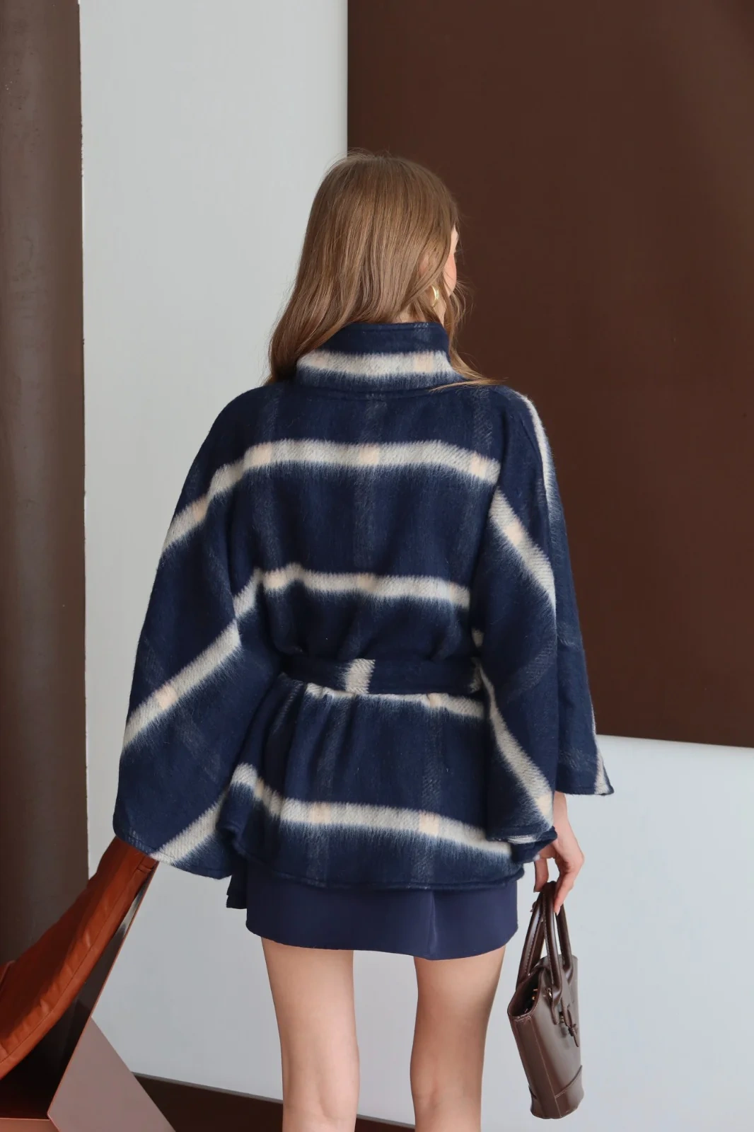 Kadın Lacivert Ekose Desenli Kemer Detaylı Premium Panço Ceket