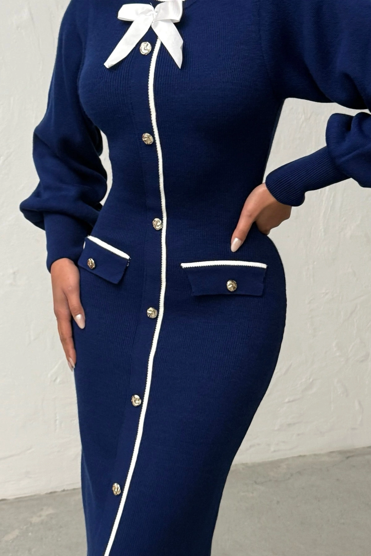 Kadın Lacivert Şık Fiyonk Detaylı Balon Kol Zarif Triko Elbise