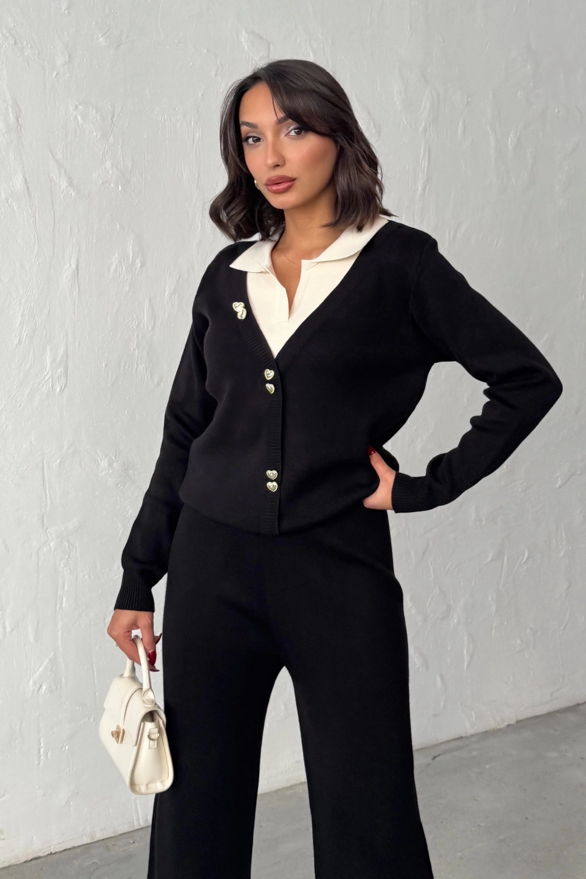 Kadın Polo Yaka ve Kalp Düğme Detaylı Alt Üst Şık Triko Takım - Siyah
