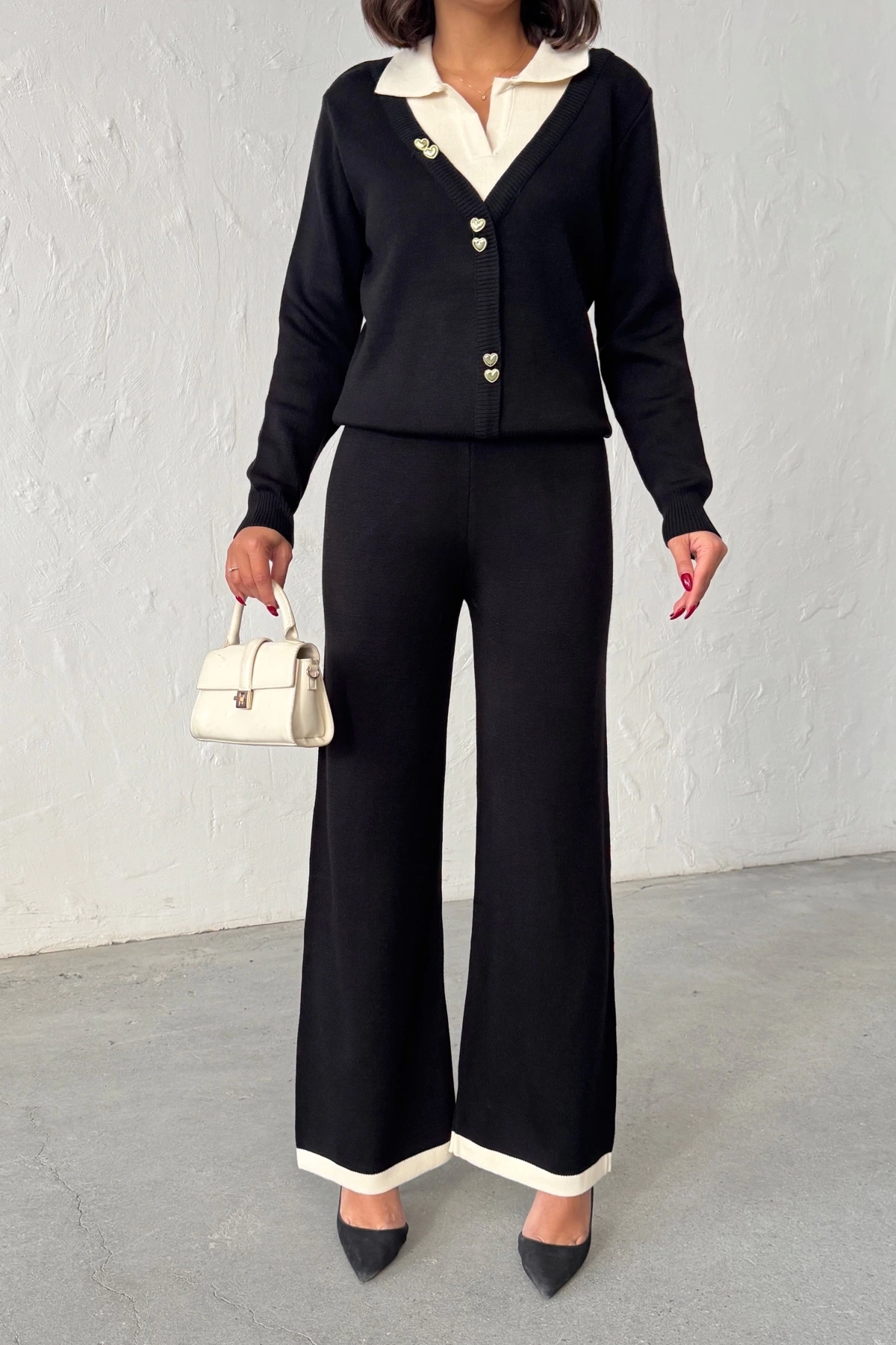 Kadın Polo Yaka ve Kalp Düğme Detaylı Alt Üst Şık Triko Takım - Siyah