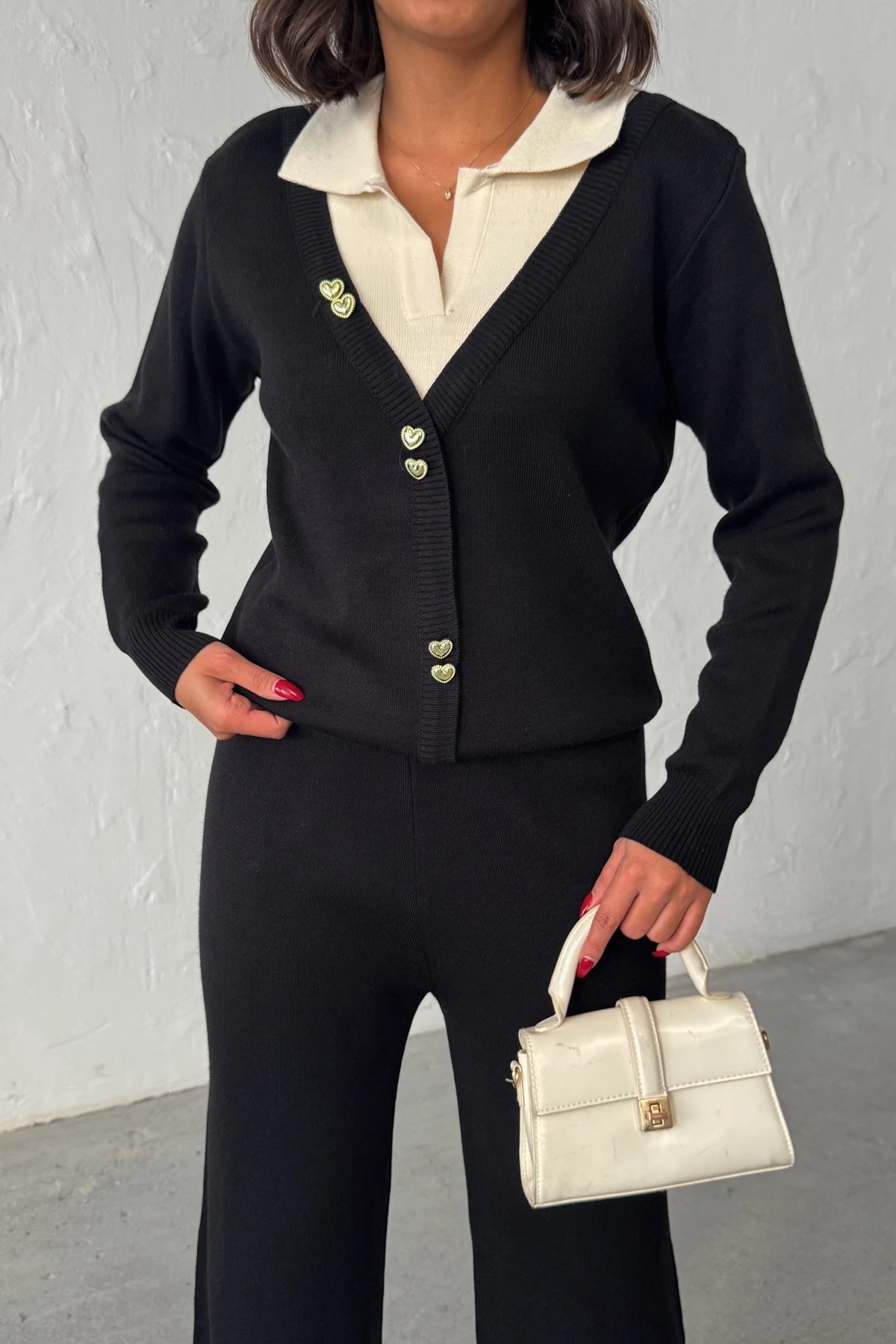 Kadın Polo Yaka ve Kalp Düğme Detaylı Alt Üst Şık Triko Takım - Siyah