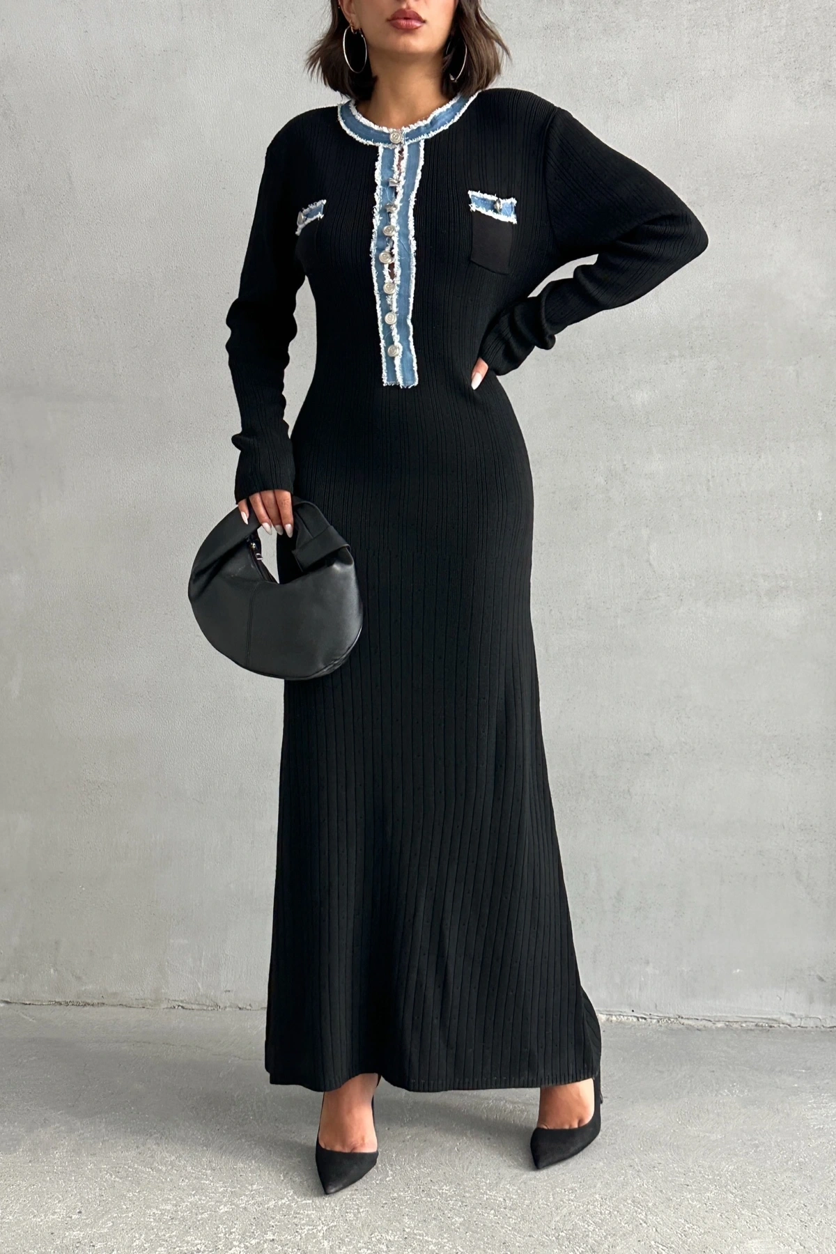 Kadın Siyah Düğmeli Jean Detaylı Uzun Triko Elbise