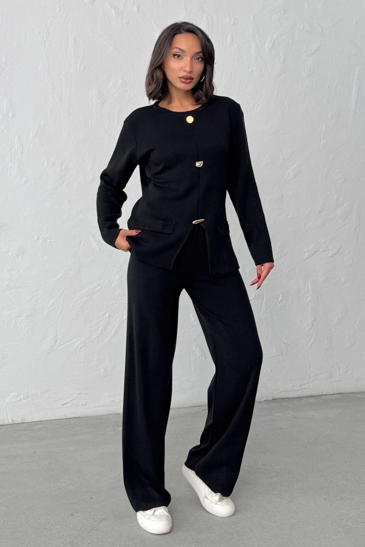 Kadın Siyah Gold Düğme Detaylı Alt Üst İkilli Triko Takım