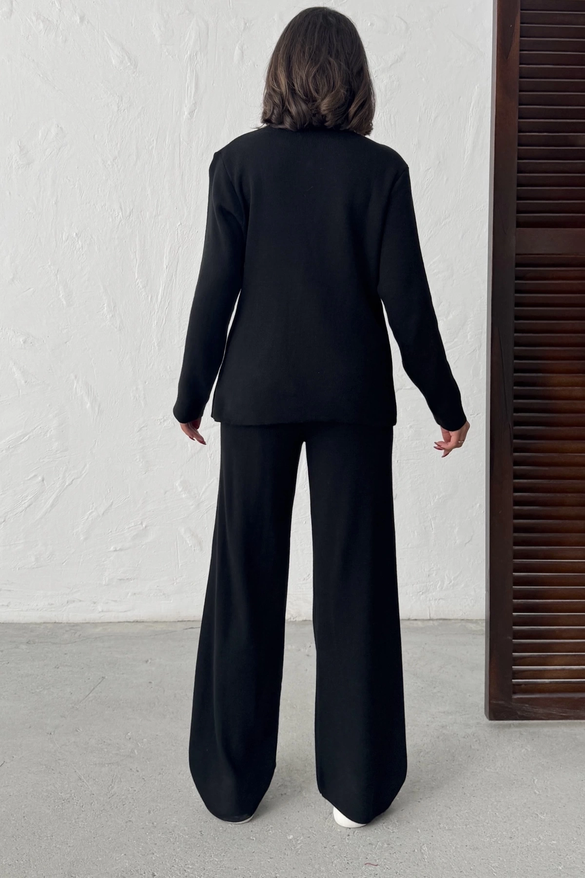 Kadın Siyah Gold Düğme Detaylı Alt Üst İkilli Triko Takım