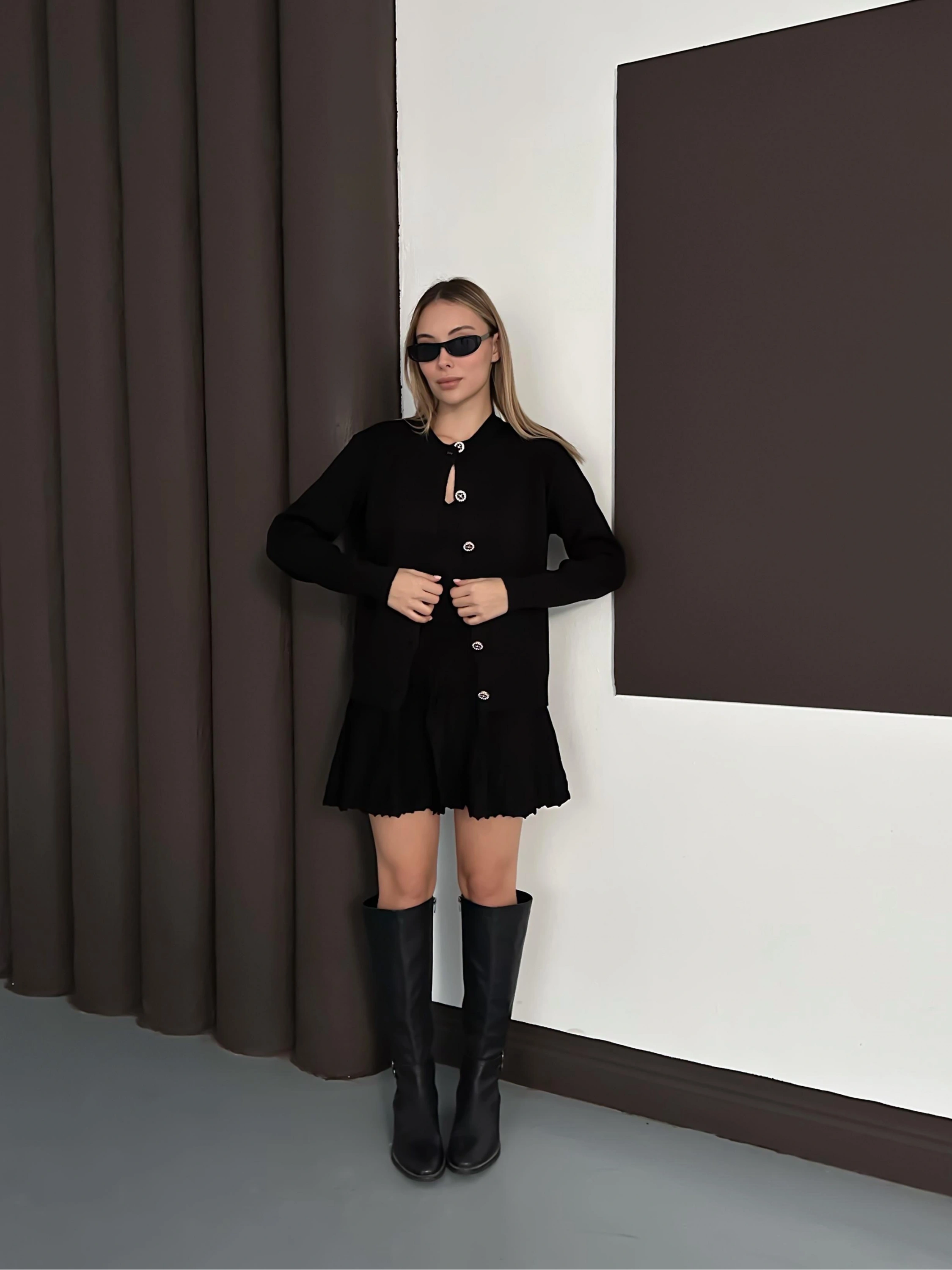 Kadın Siyah Hırka Crop Etek Üçlü Triko Takım