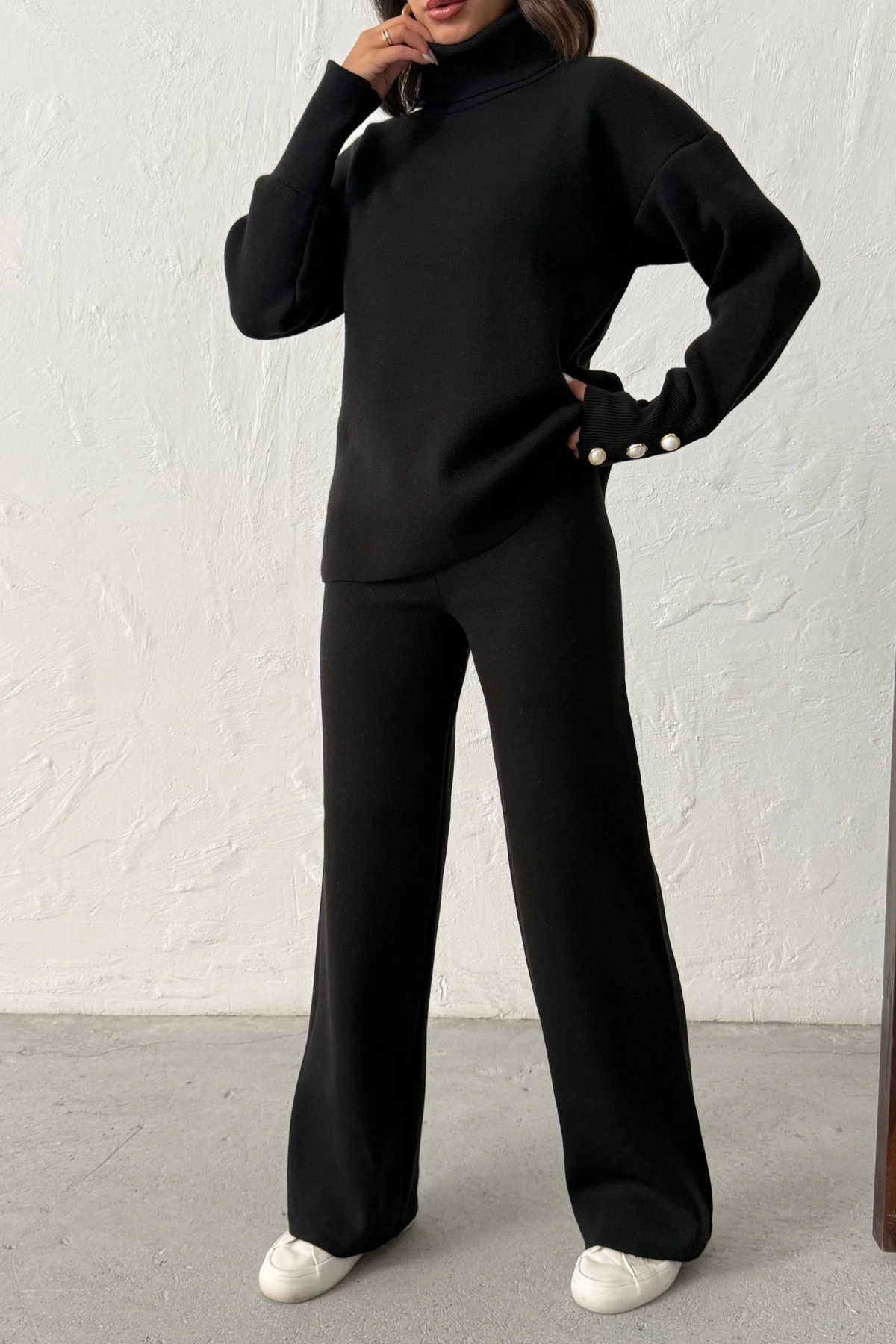 Kadın Siyah Kol Düğme Detaylı Bluz Etek Alt Üst İkili Triko Takım