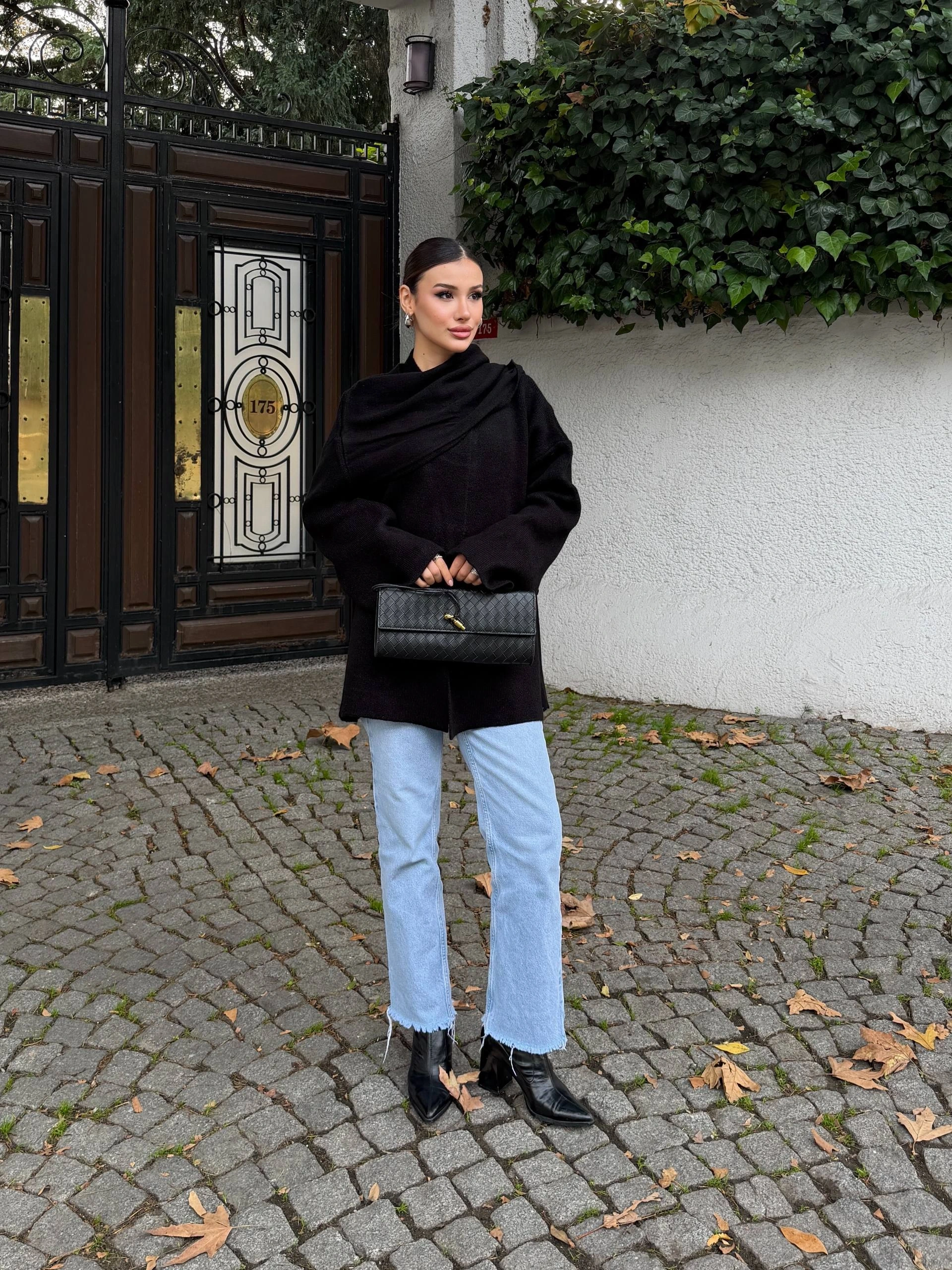 Kadın Siyah Şal Detaylı Mevsimlik Kışlık Premium Triko Ceket