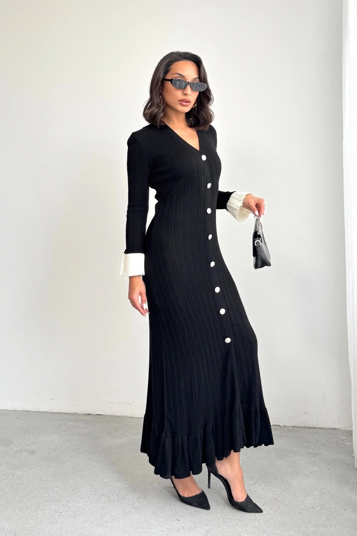Kadın Siyah Şık Bilek Boy Kol Boydan Düğmeli Uzun Triko Elbise