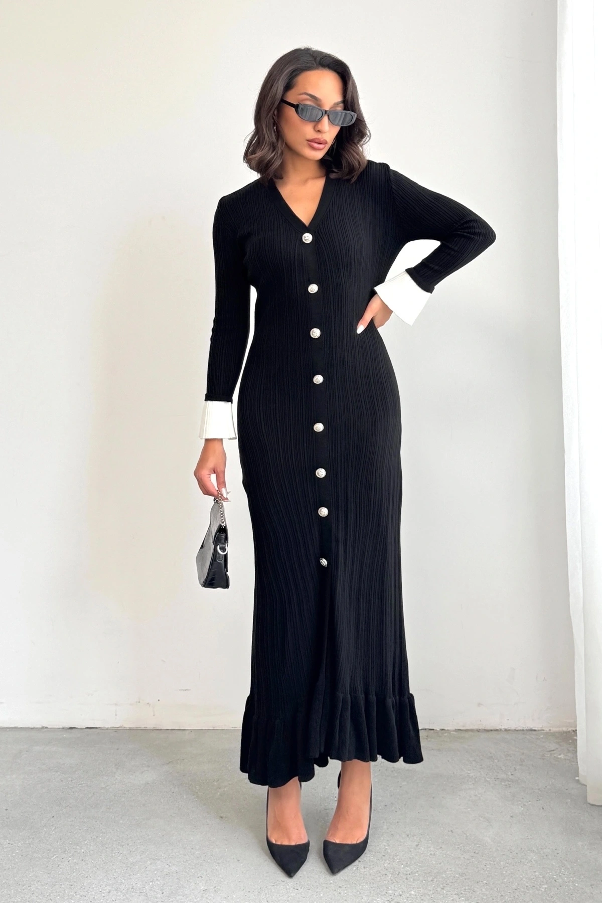 Kadın Siyah Şık Bilek Boy Kol Boydan Düğmeli Uzun Triko Elbise