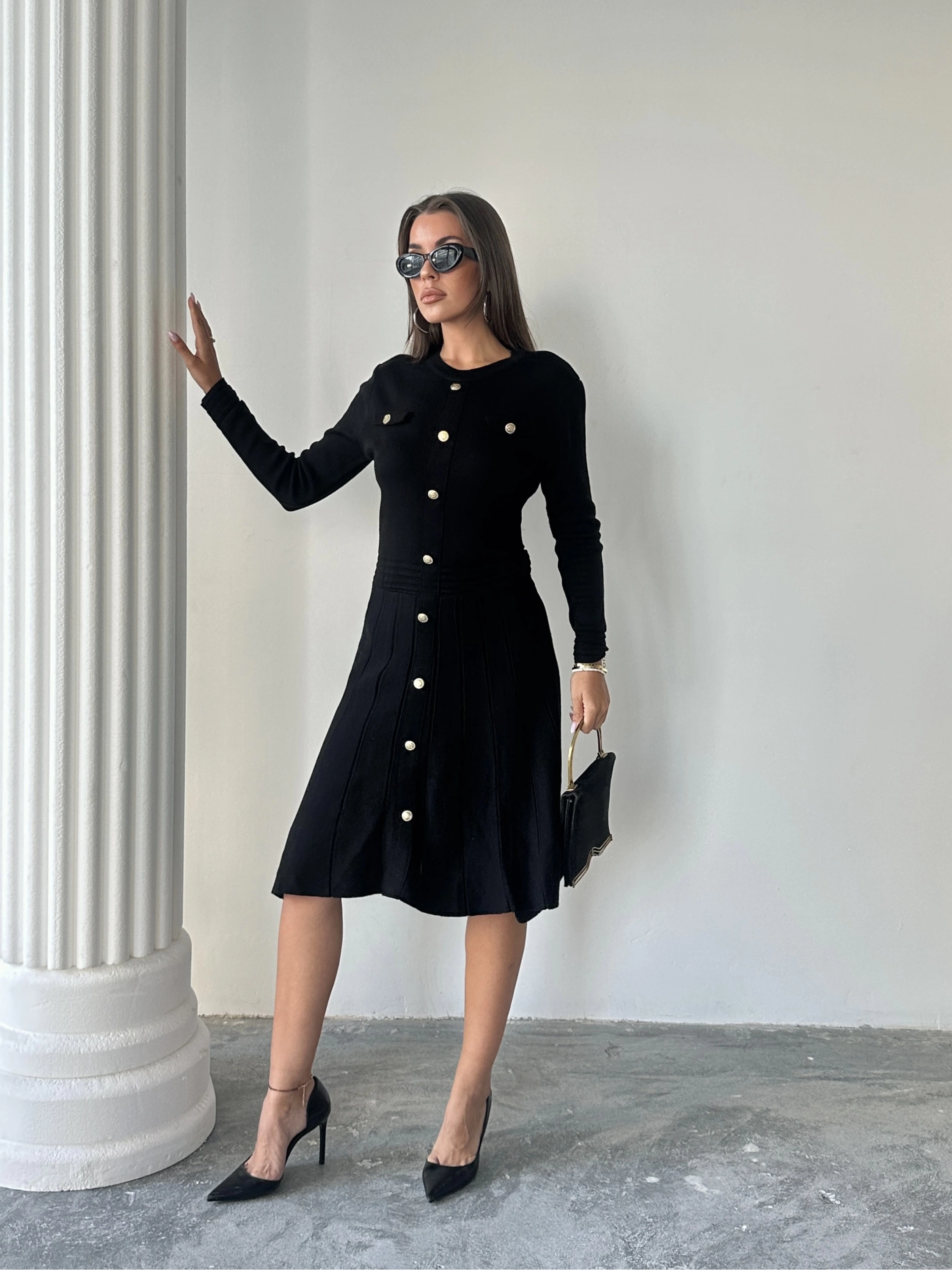 Kadın Siyah Şık Gold Düğme Detaylı Zarif Uzun Kol Triko Elbise