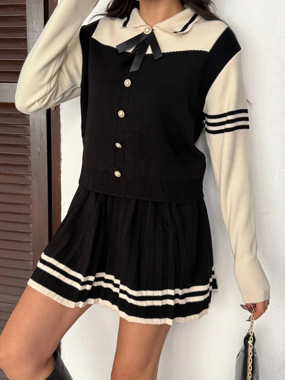 Kadın Siyah Şık Gül Fiyonk Detaylı Bluz Etek İkili Triko Takım