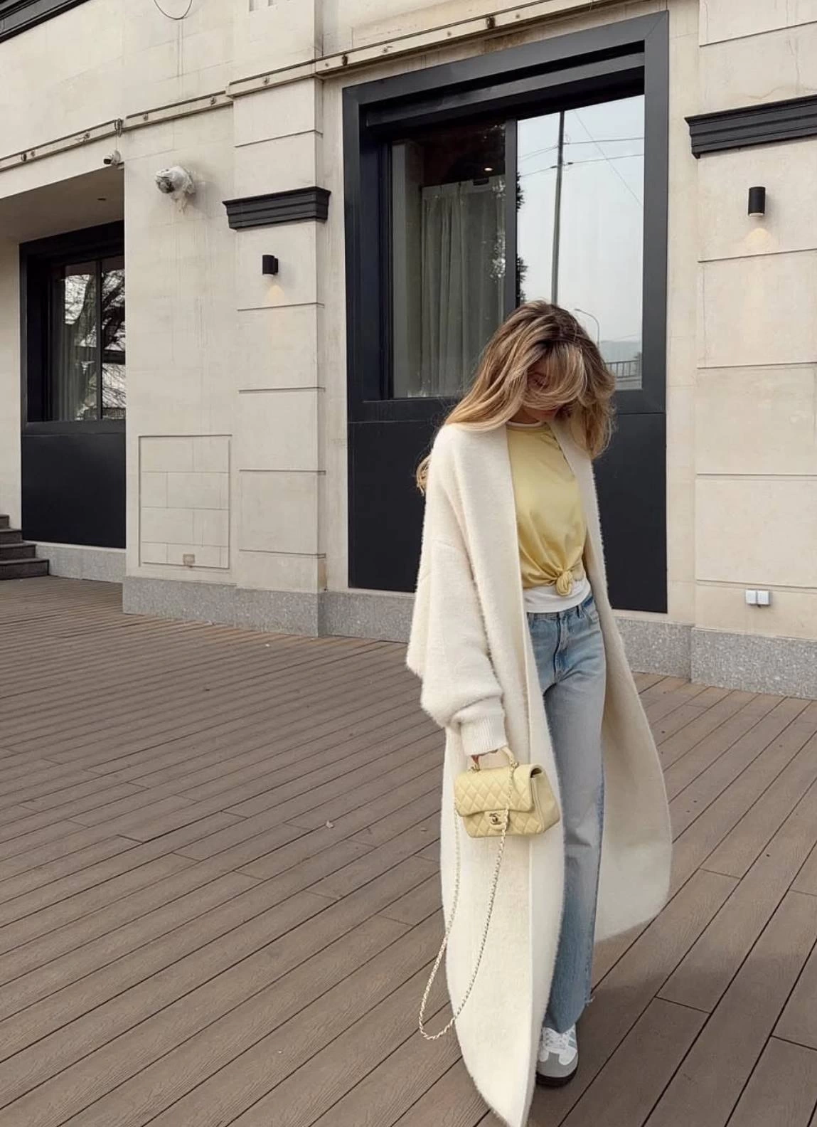 Kadın Beyaz Şık Yaka Detaylı Premium Yumoş Uzun Triko Hırka