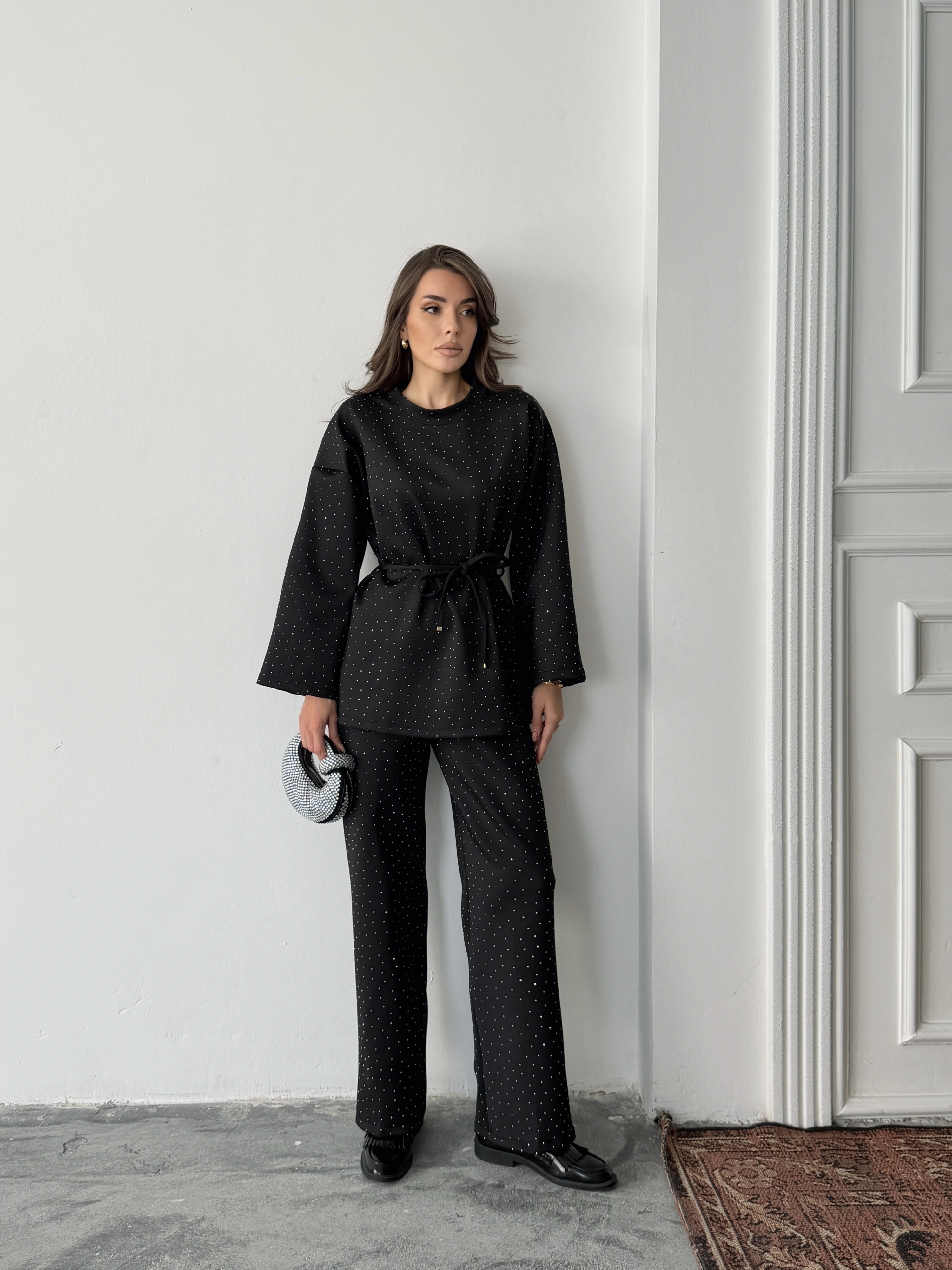 Kadın Siyah Taş İşlemeli Bel Bağlama Detaylı Bluz Pantolon Alt Üst İkili Takım