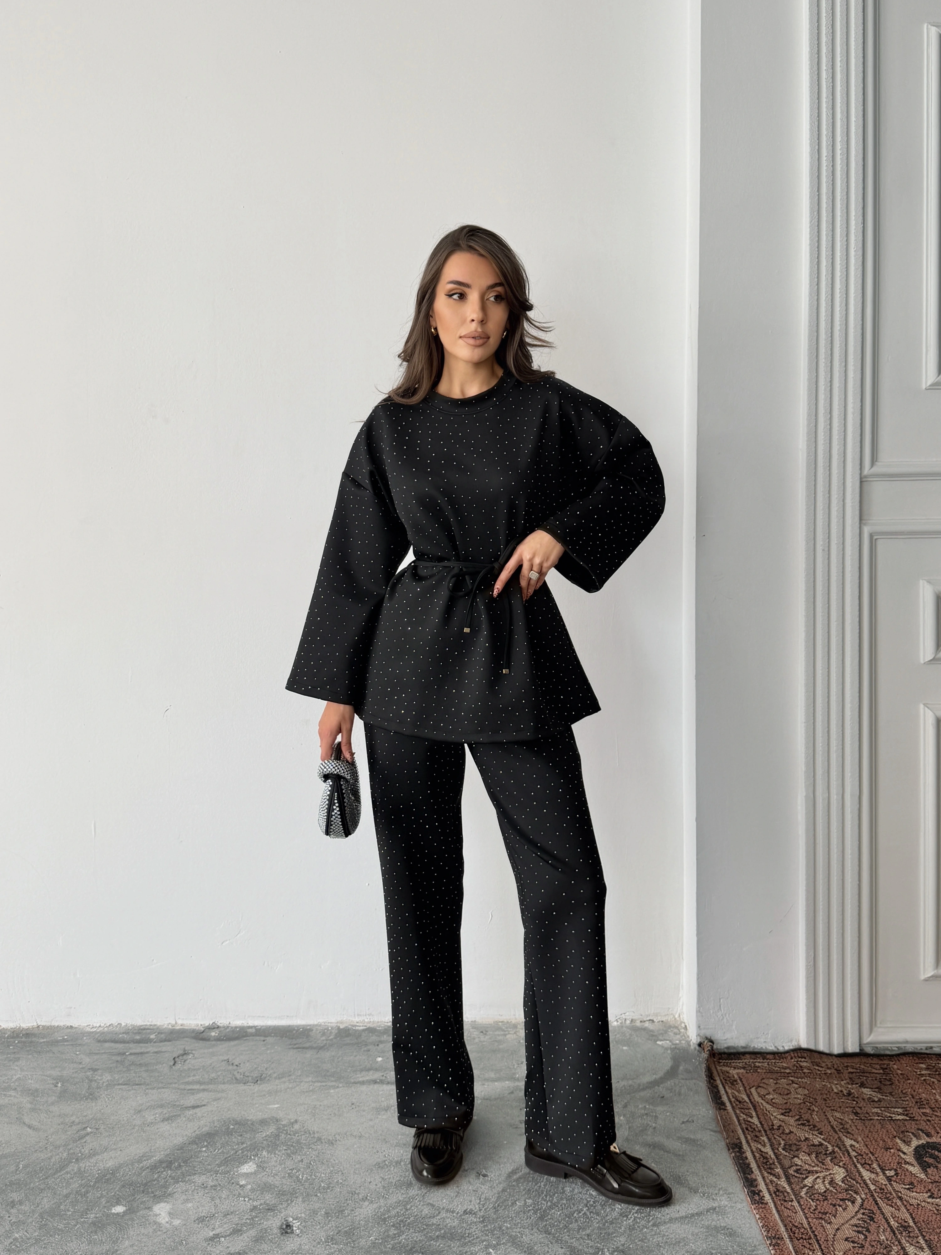 Kadın Siyah Taş İşlemeli Bel Bağlama Detaylı Bluz Pantolon Alt Üst İkili Takım