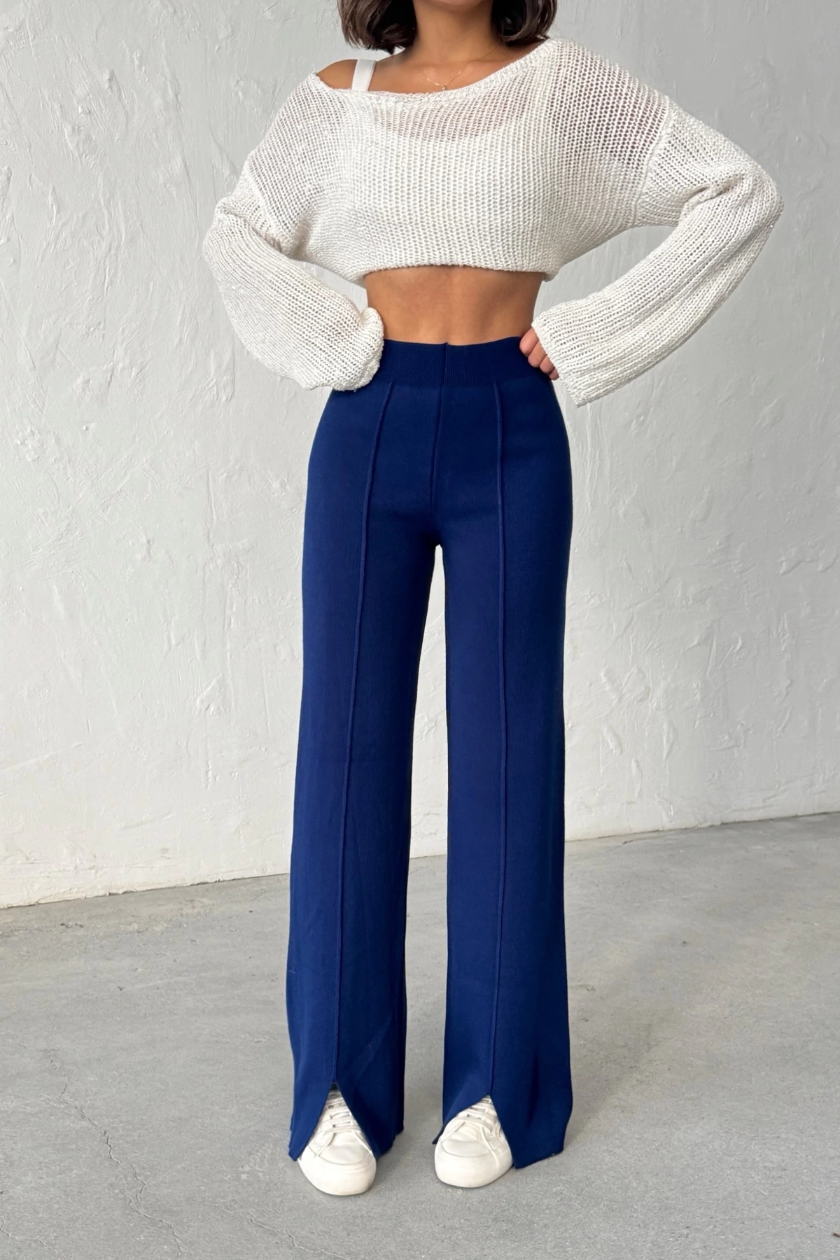 Kadın Lacivert Yüksek Bel Şık Şerit Detaylı Geniş Paça Triko Pantolon