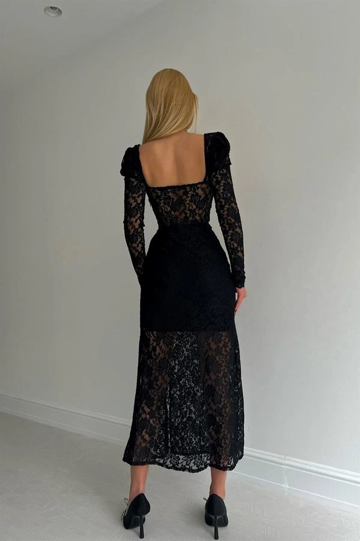 Korse Detaylı Romantik Yırtmaçlı Siyah Elbise