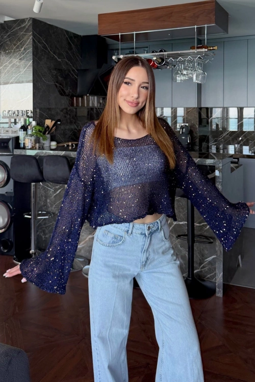 Kadın Lacivert Pul İşlemeli Yarasa Kol Salaş Crop Bluz